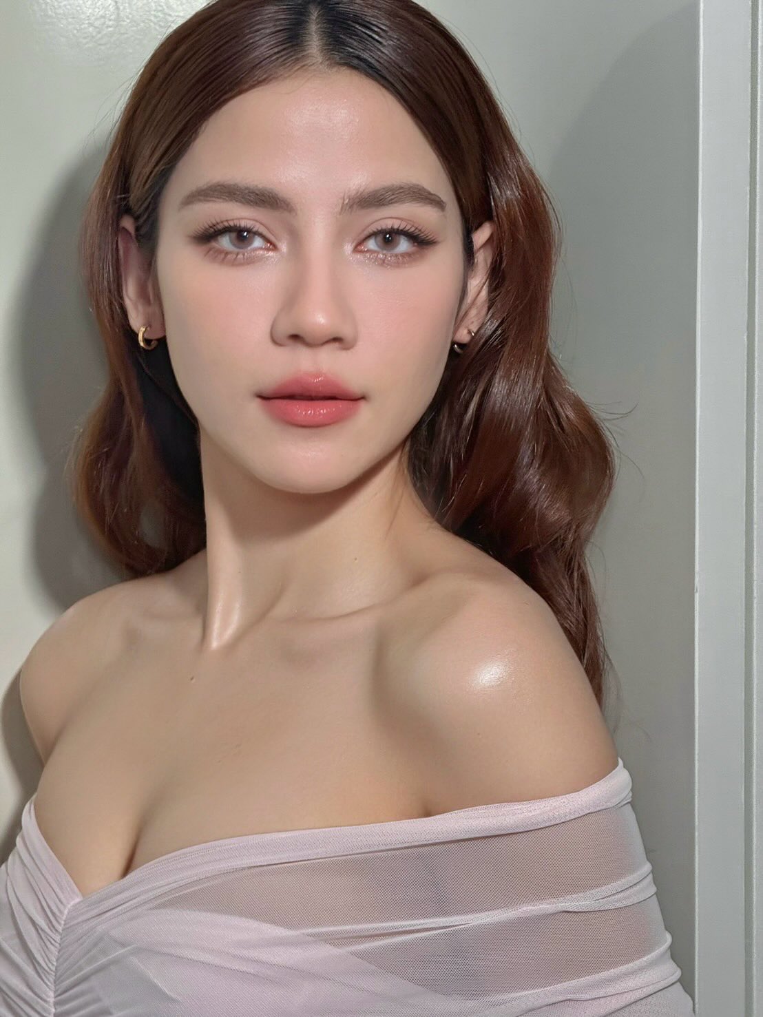 จีน่า - วิรายา ภัทรโชคชัย