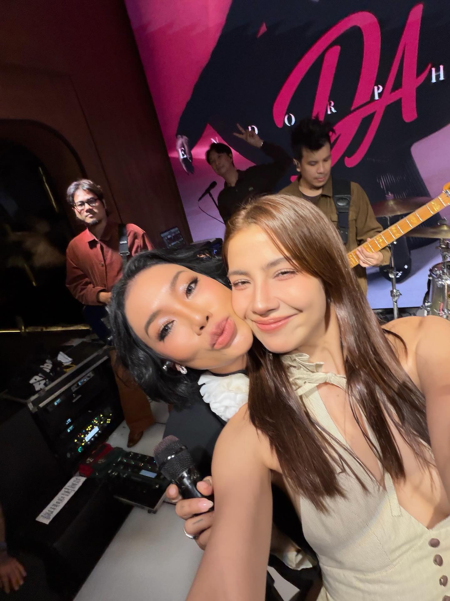 จีน่า - วิรายา ภัทรโชคชัย