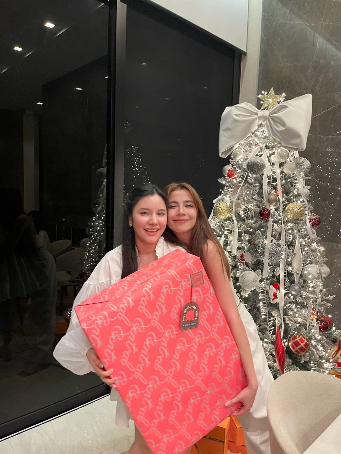 จีน่า - วิรายา ภัทรโชคชัย