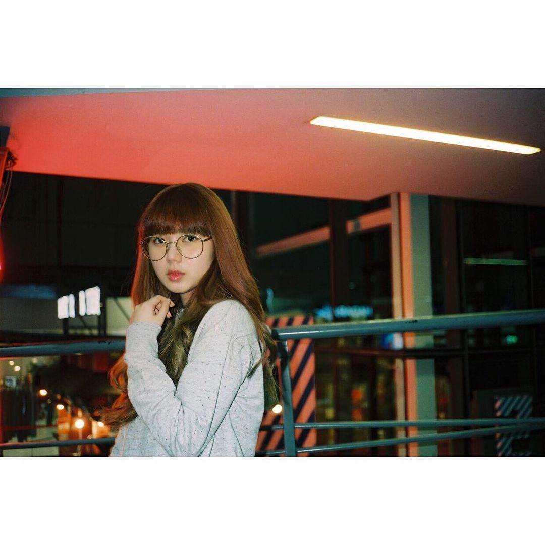 พลอย ศรนรินทร์