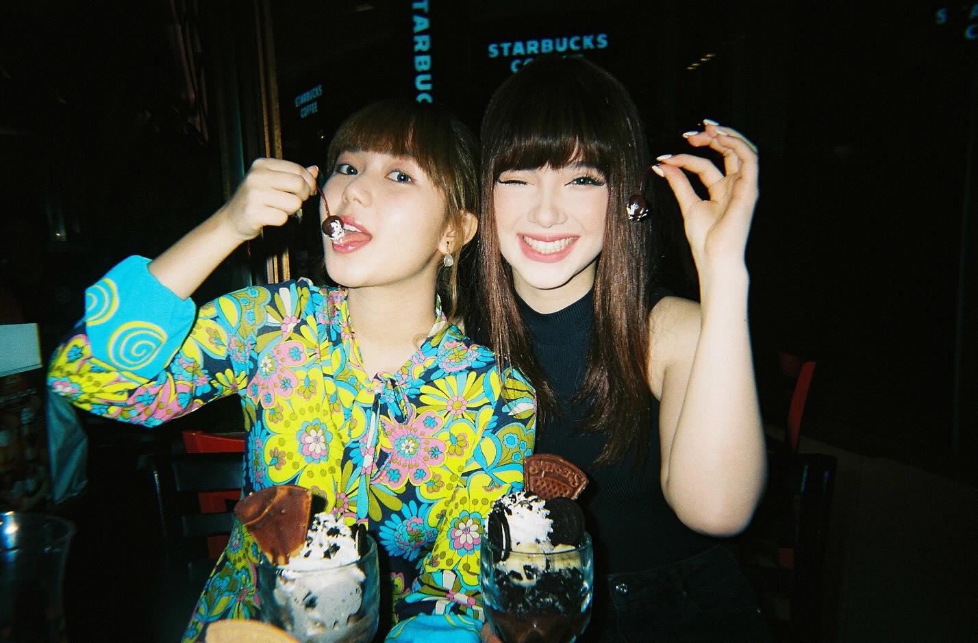 พลอย ศรนรินทร์