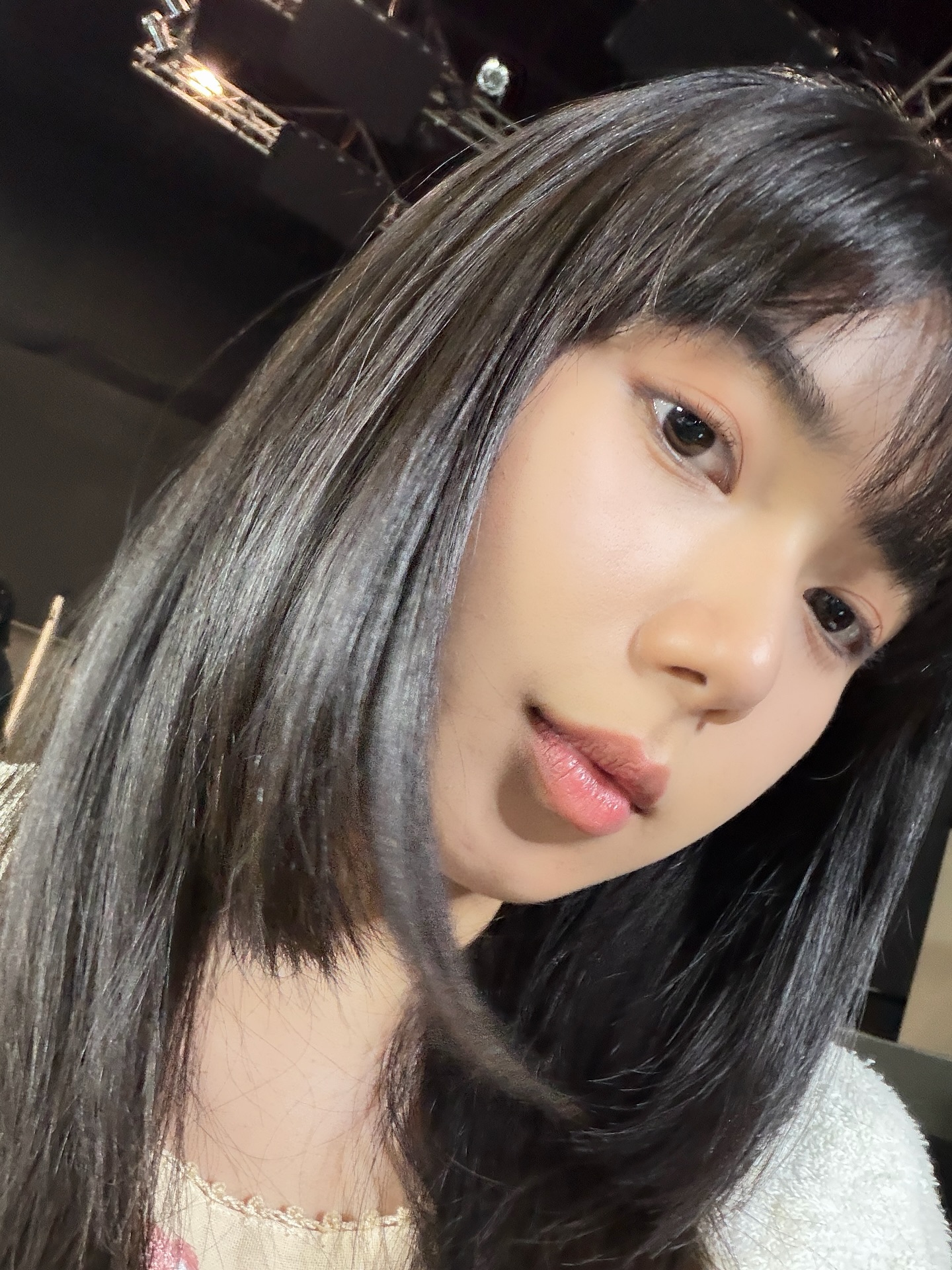 พลอย ศรนรินทร์