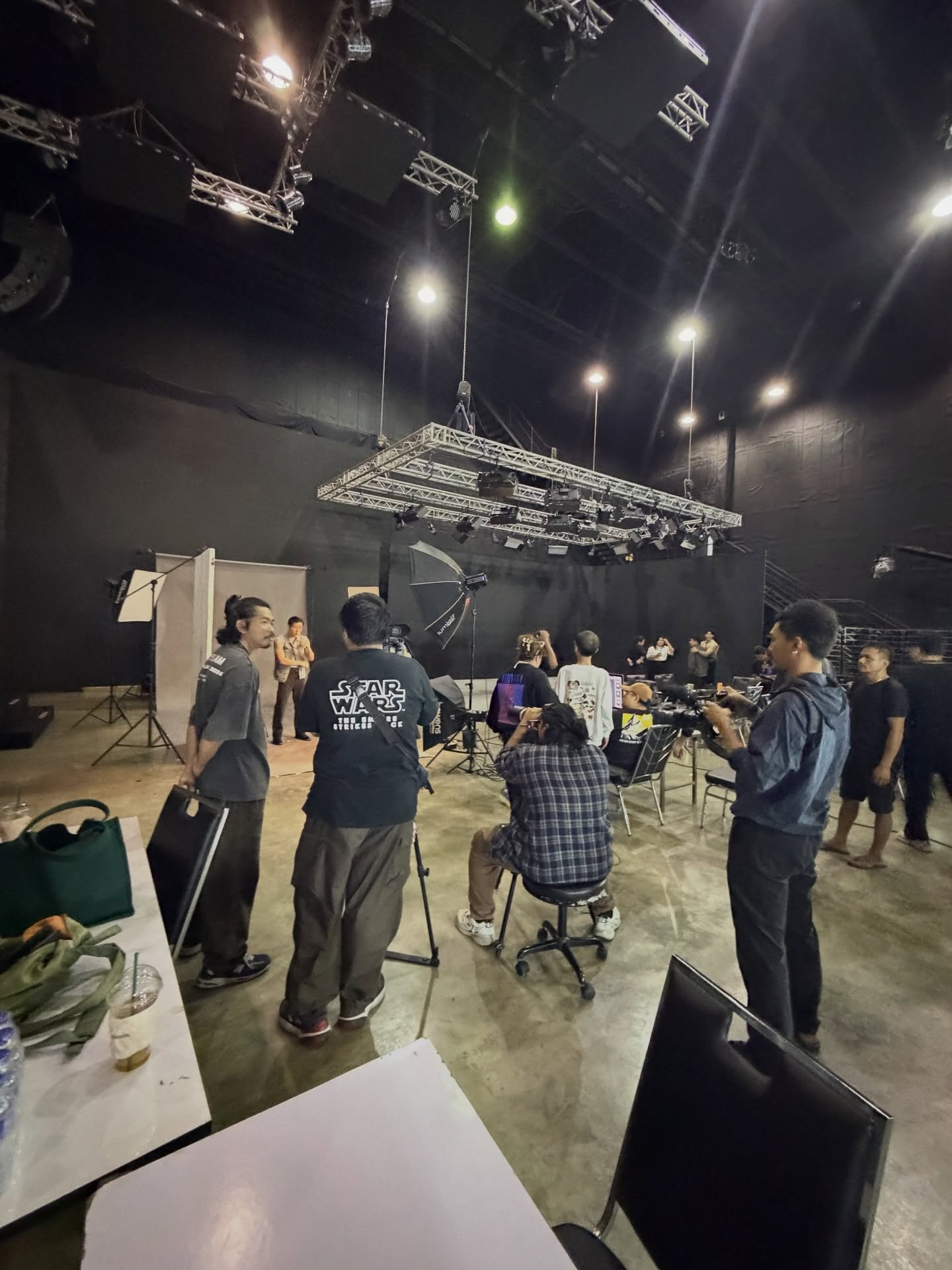 พลอย ศรนรินทร์