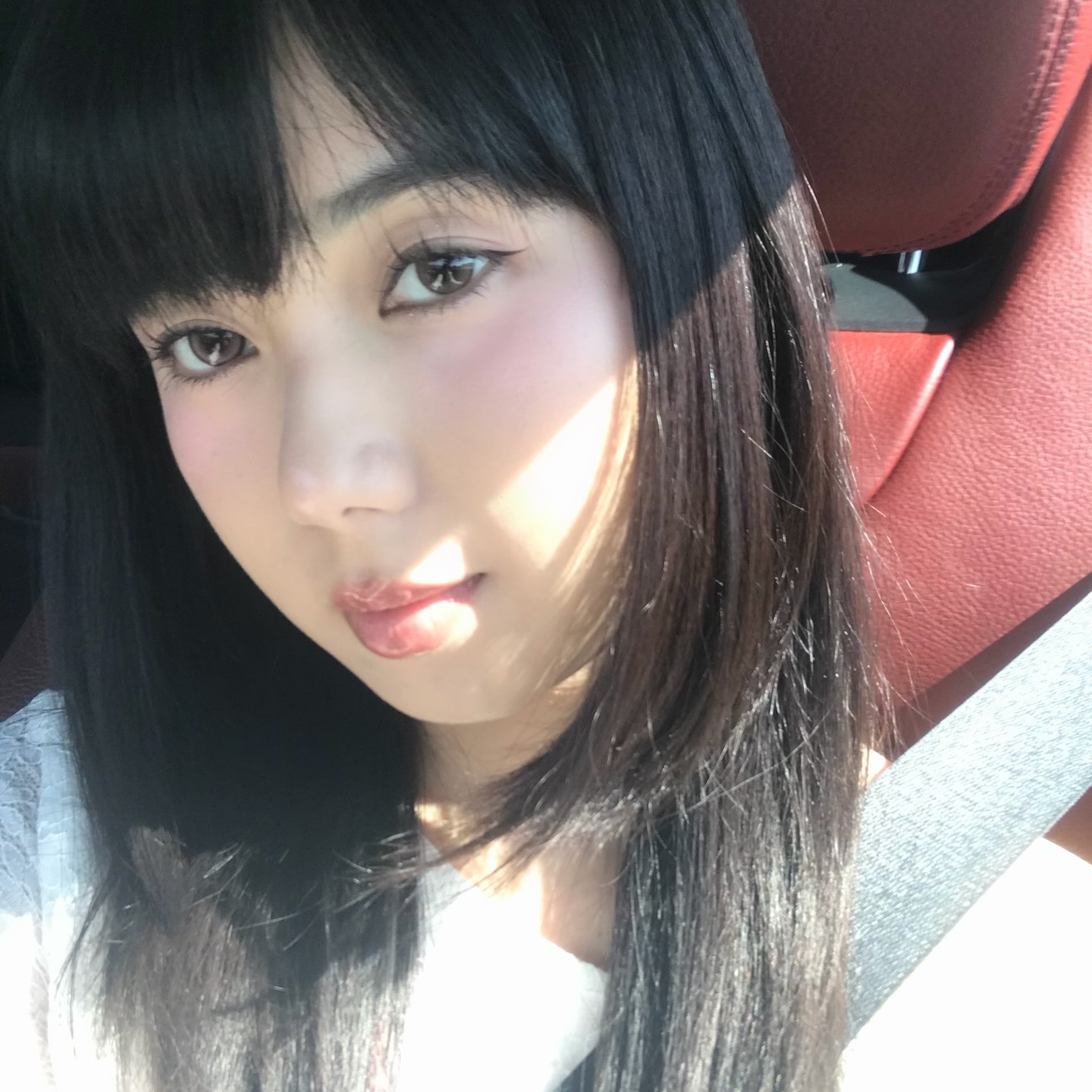 พลอย ศรนรินทร์