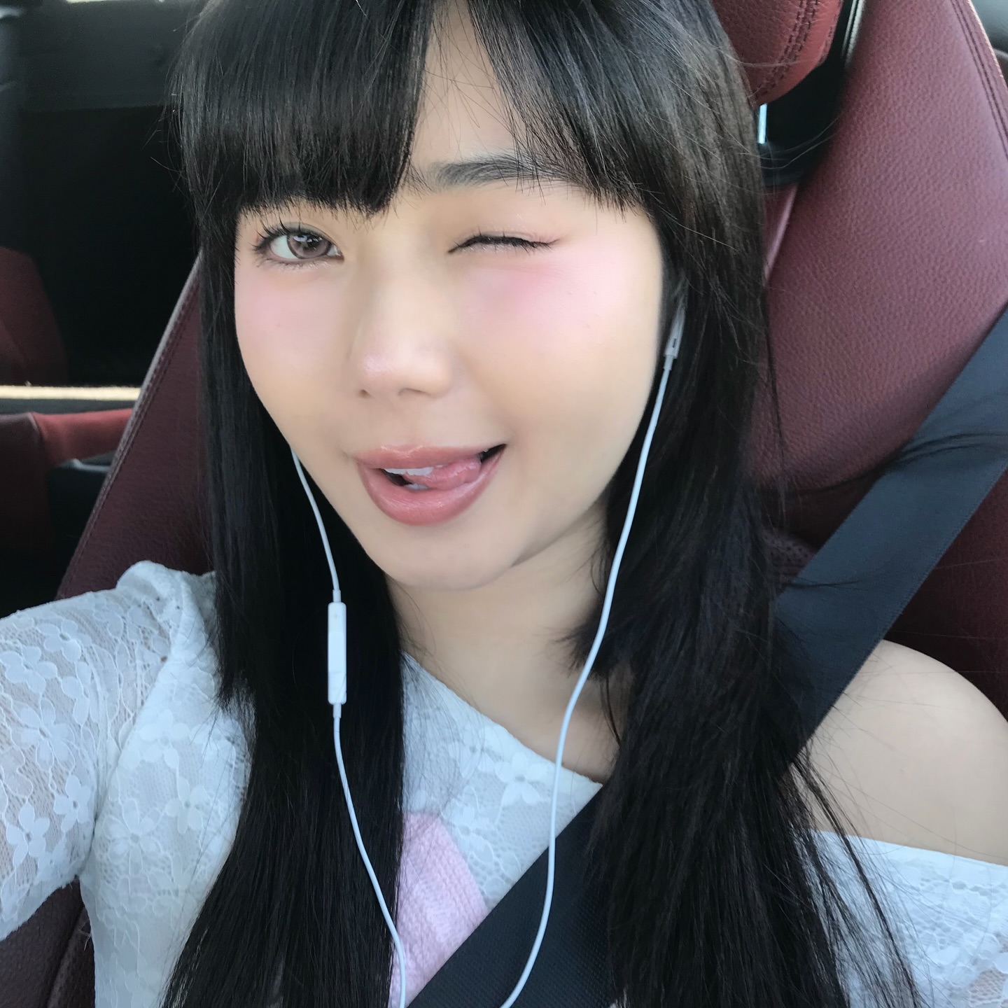 พลอย ศรนรินทร์