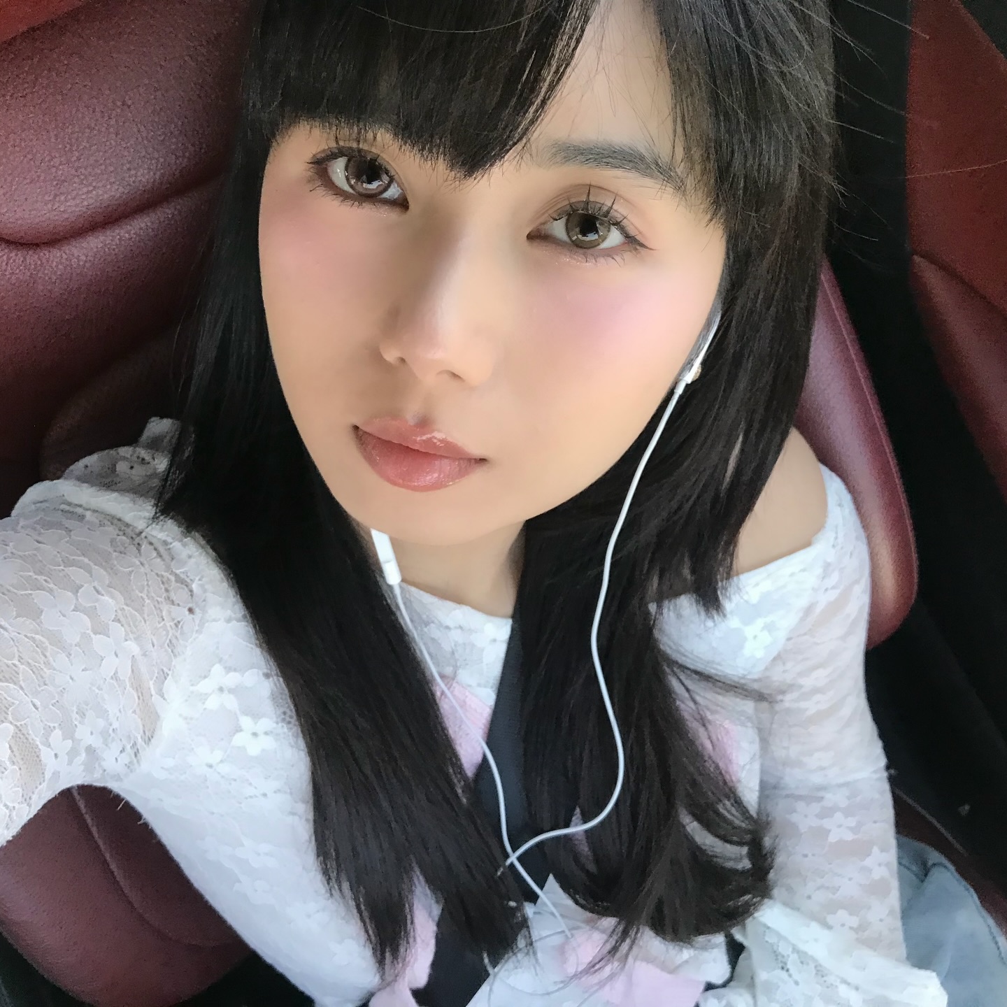 พลอย ศรนรินทร์