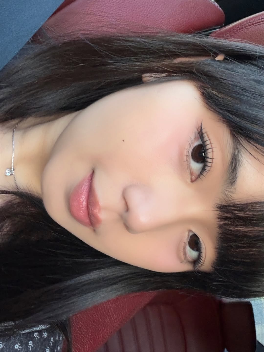 พลอย ศรนรินทร์