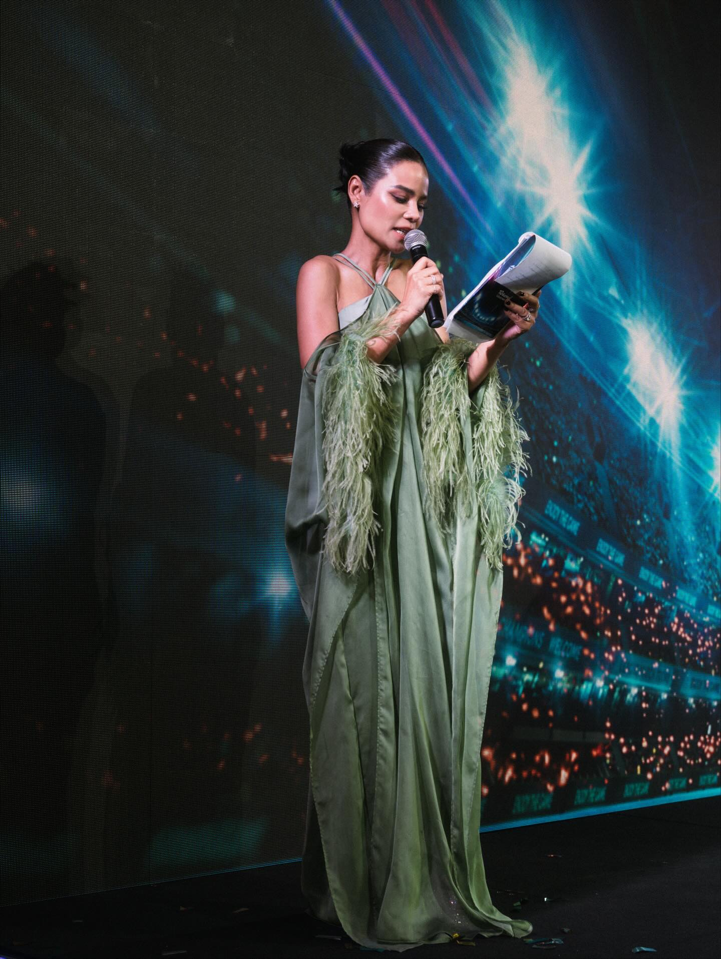 โอปอล์ - ปาณิสรา อารยะสกุล