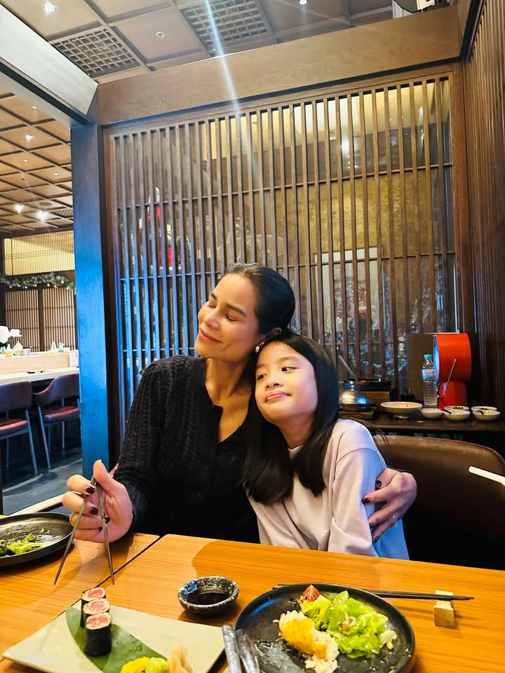 โอปอล์ - ปาณิสรา อารยะสกุล