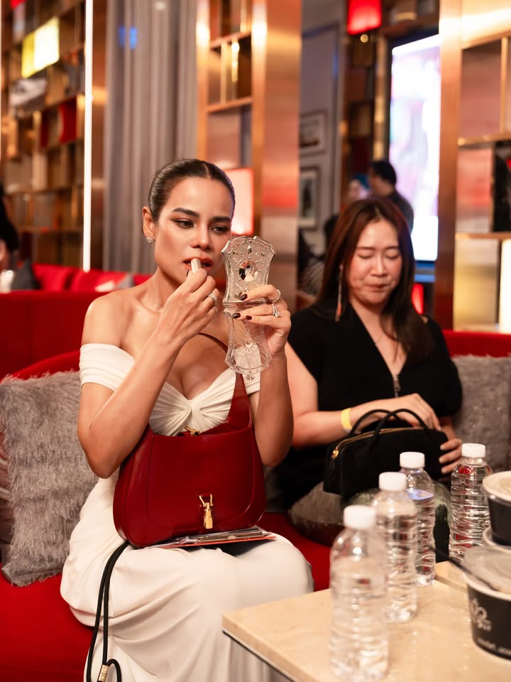 โอปอล์ - ปาณิสรา อารยะสกุล