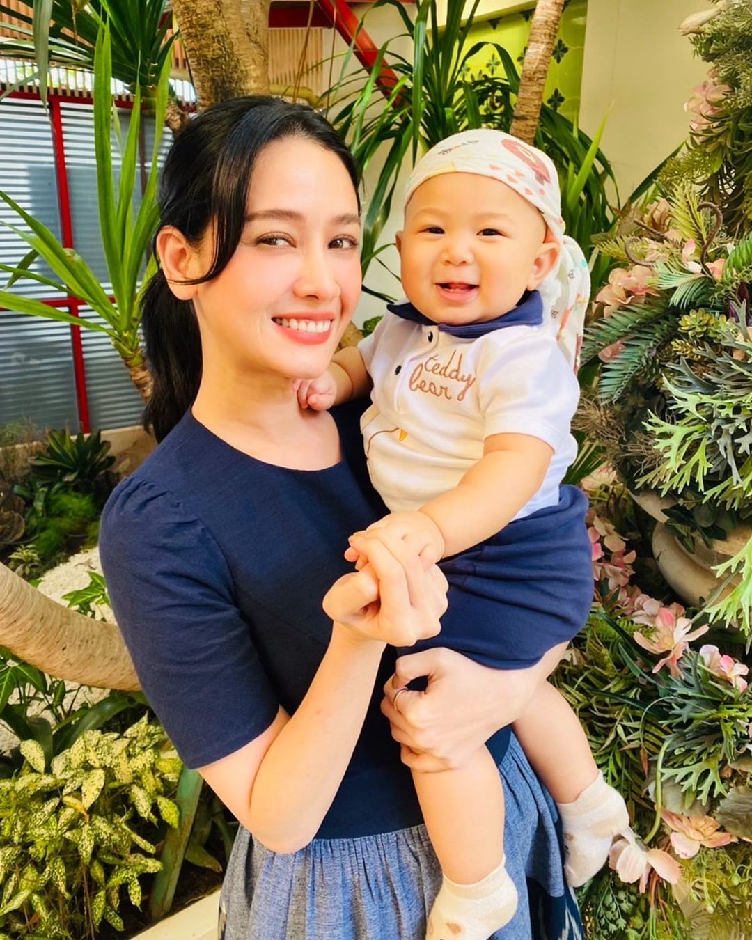 โม - อมีนา พินิจ