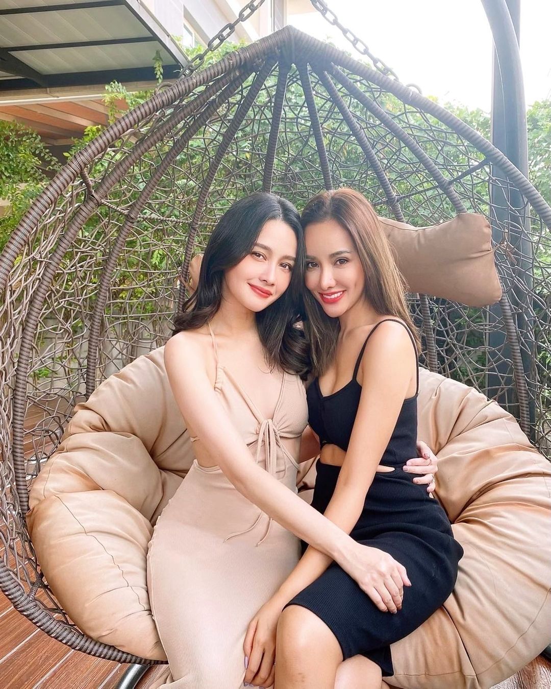 โม - อมีนา พินิจ