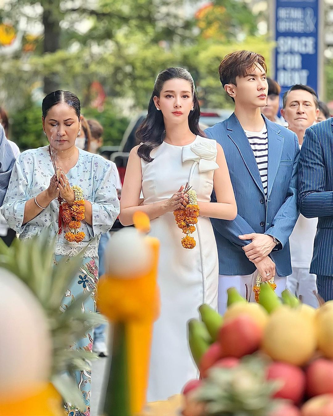 โม - อมีนา พินิจ
