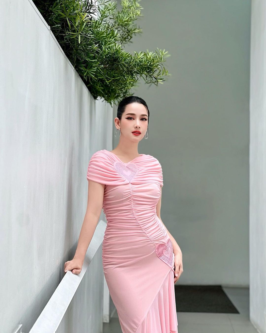 โม - อมีนา พินิจ