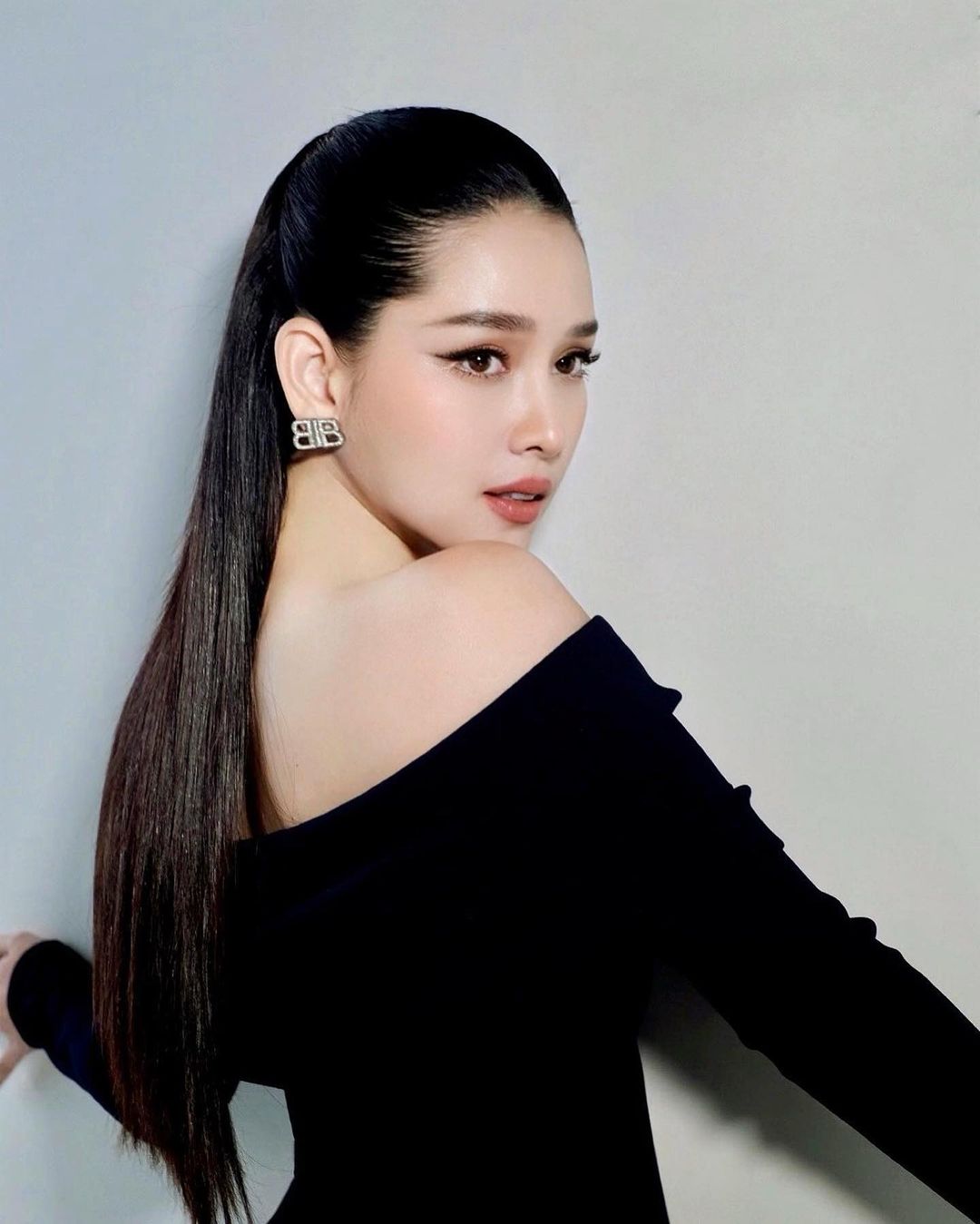 โม - อมีนา พินิจ