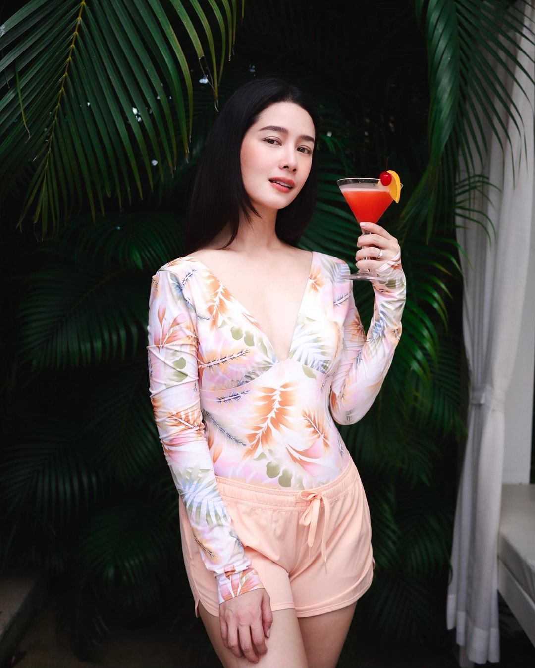 โม - อมีนา พินิจ