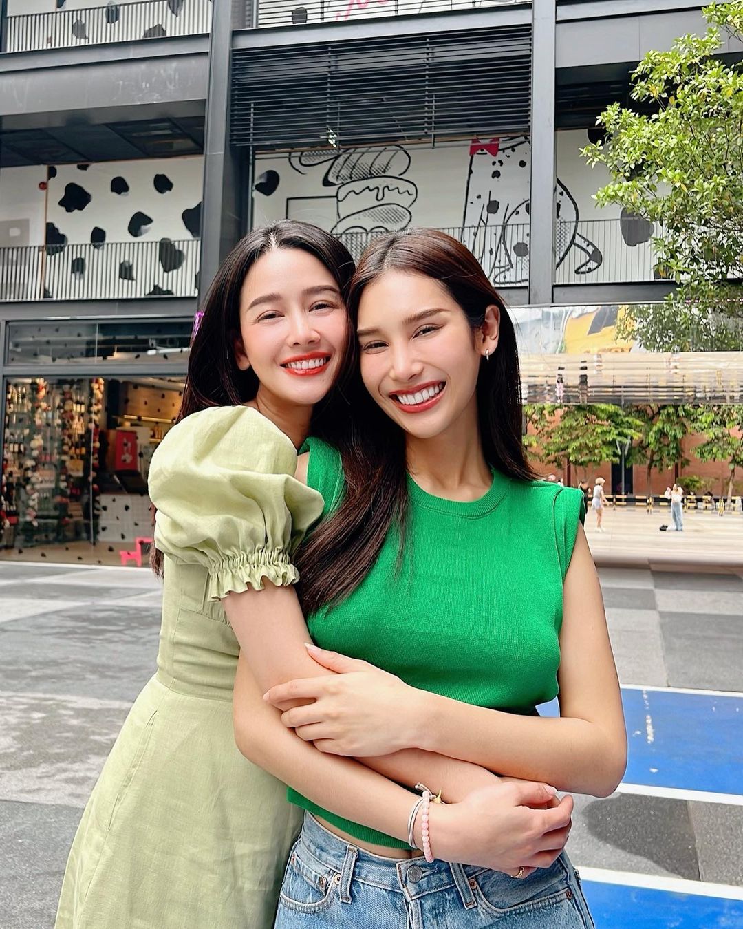 โม - อมีนา พินิจ