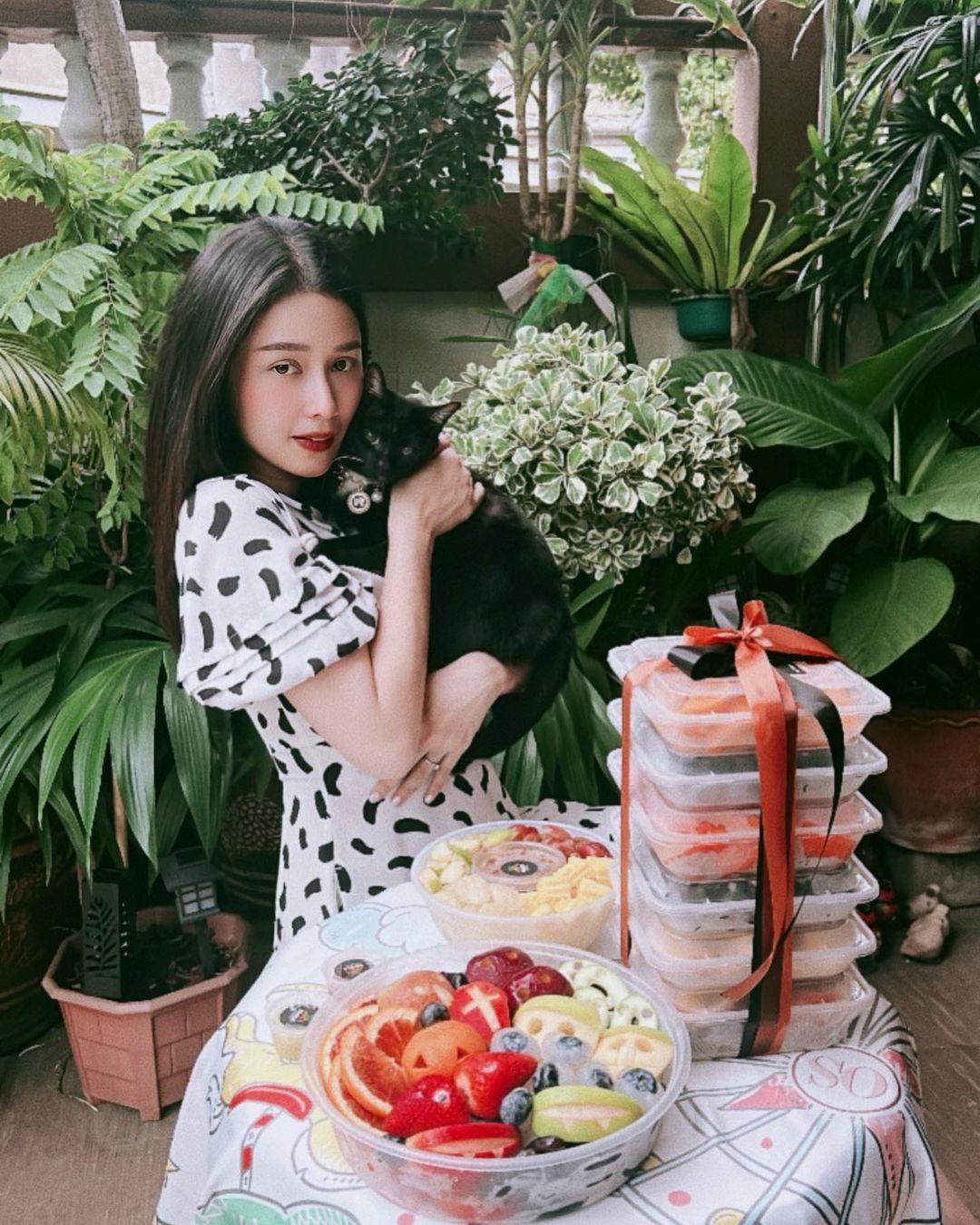 โม - อมีนา พินิจ