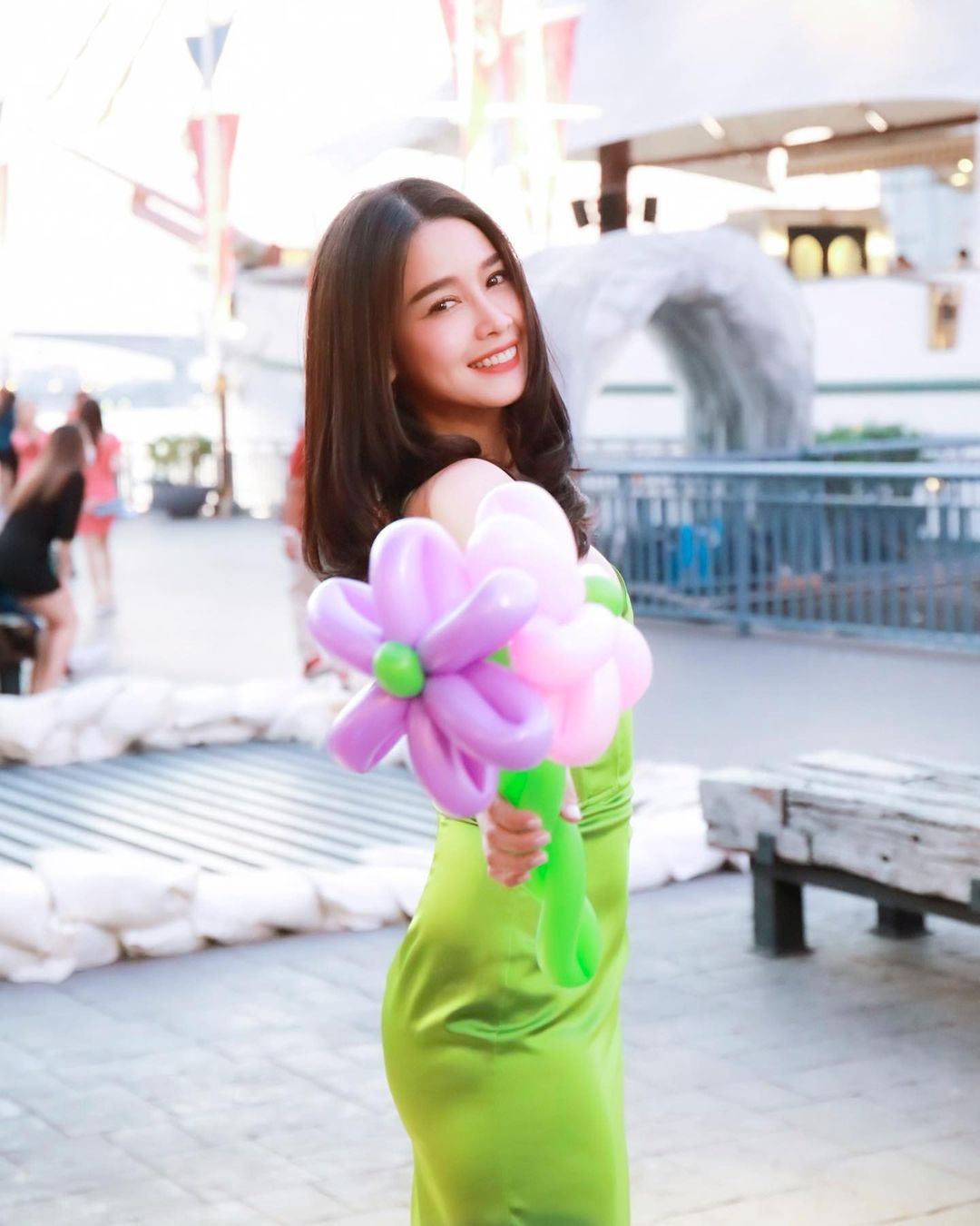 โม - อมีนา พินิจ