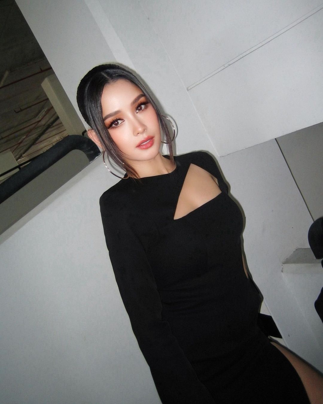 โม - อมีนา พินิจ
