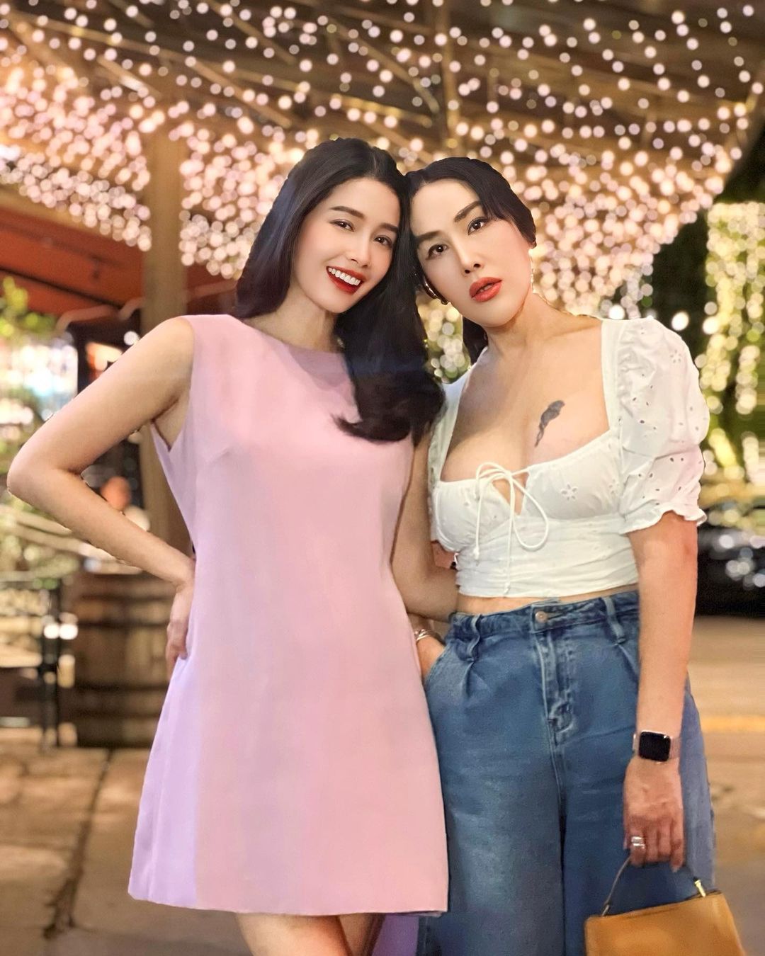 โม - อมีนา พินิจ