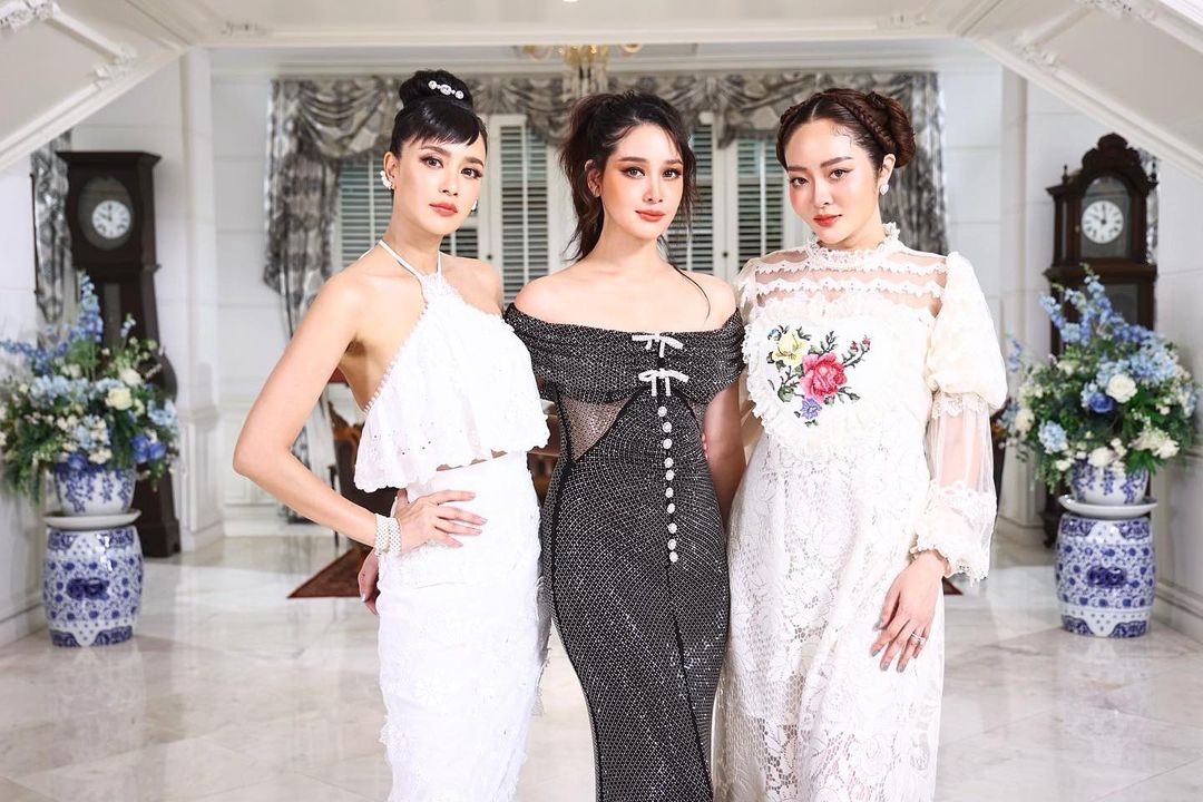 โม - อมีนา พินิจ