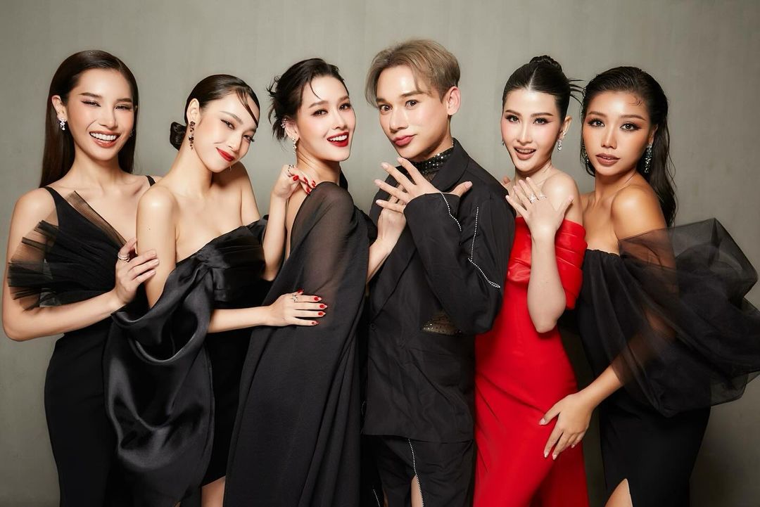 โม - อมีนา พินิจ