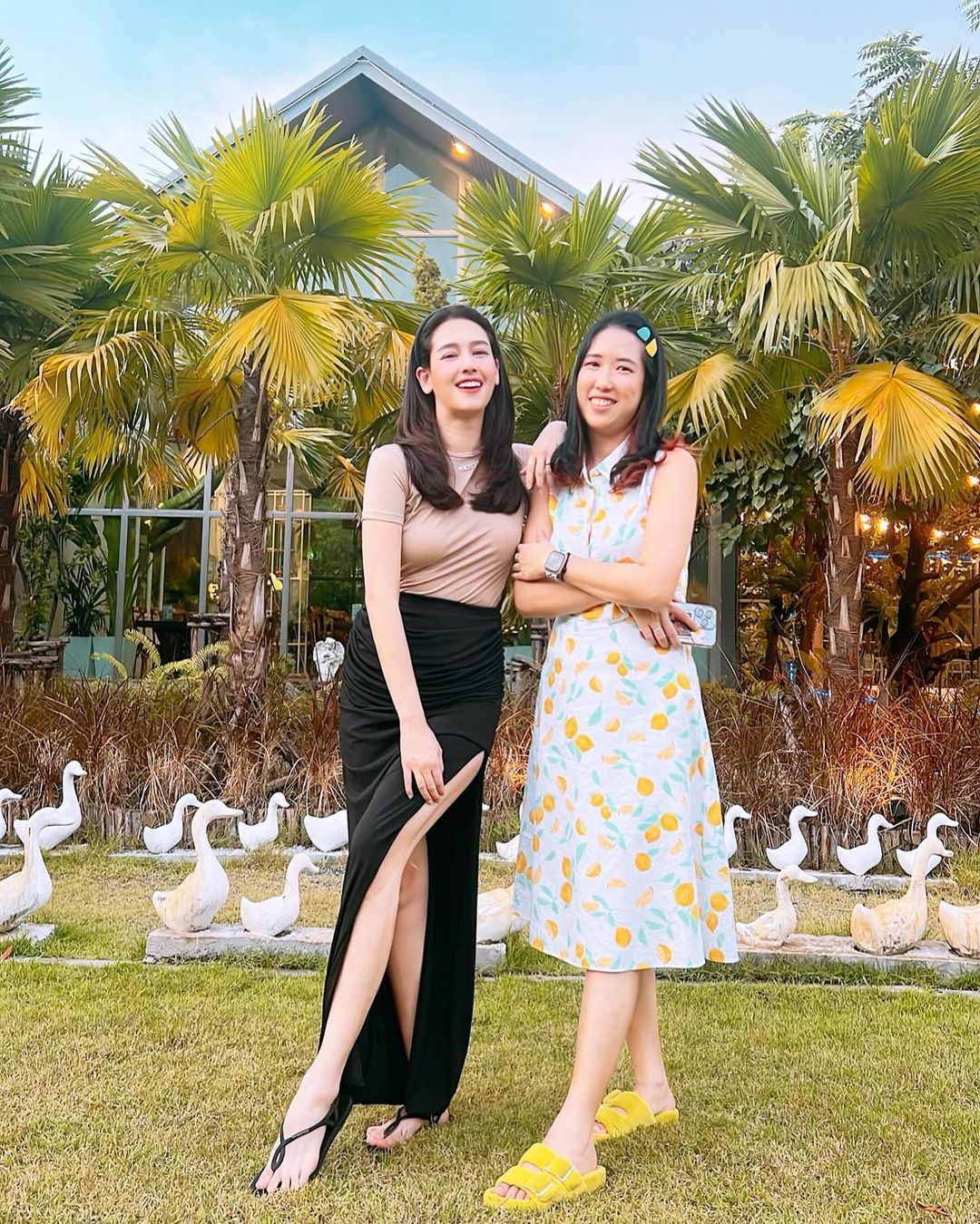 โม - อมีนา พินิจ