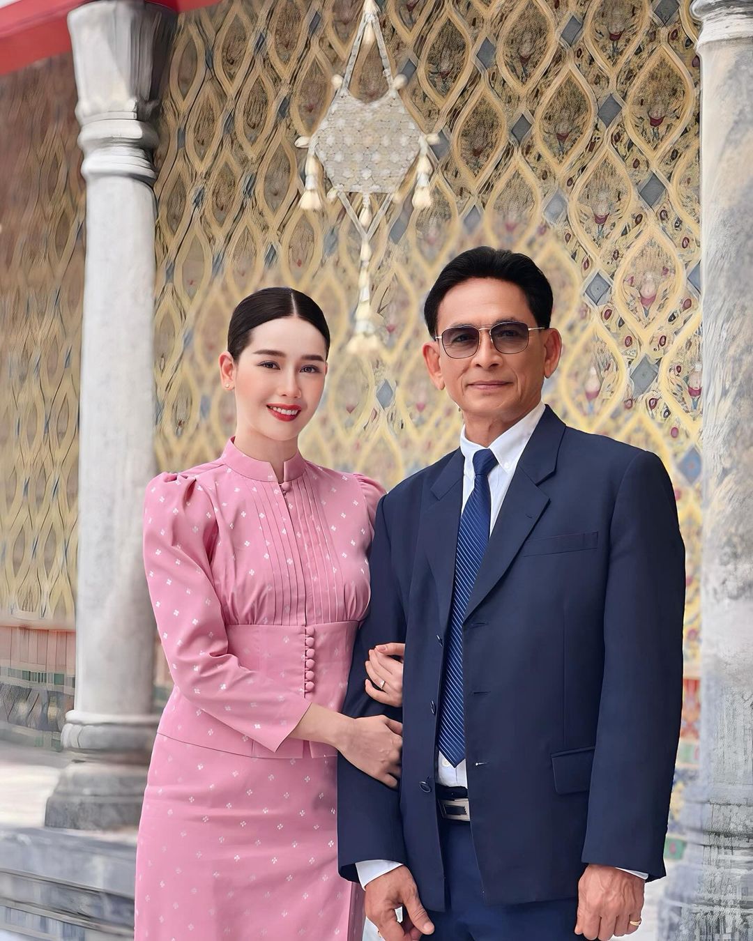 โม - อมีนา พินิจ