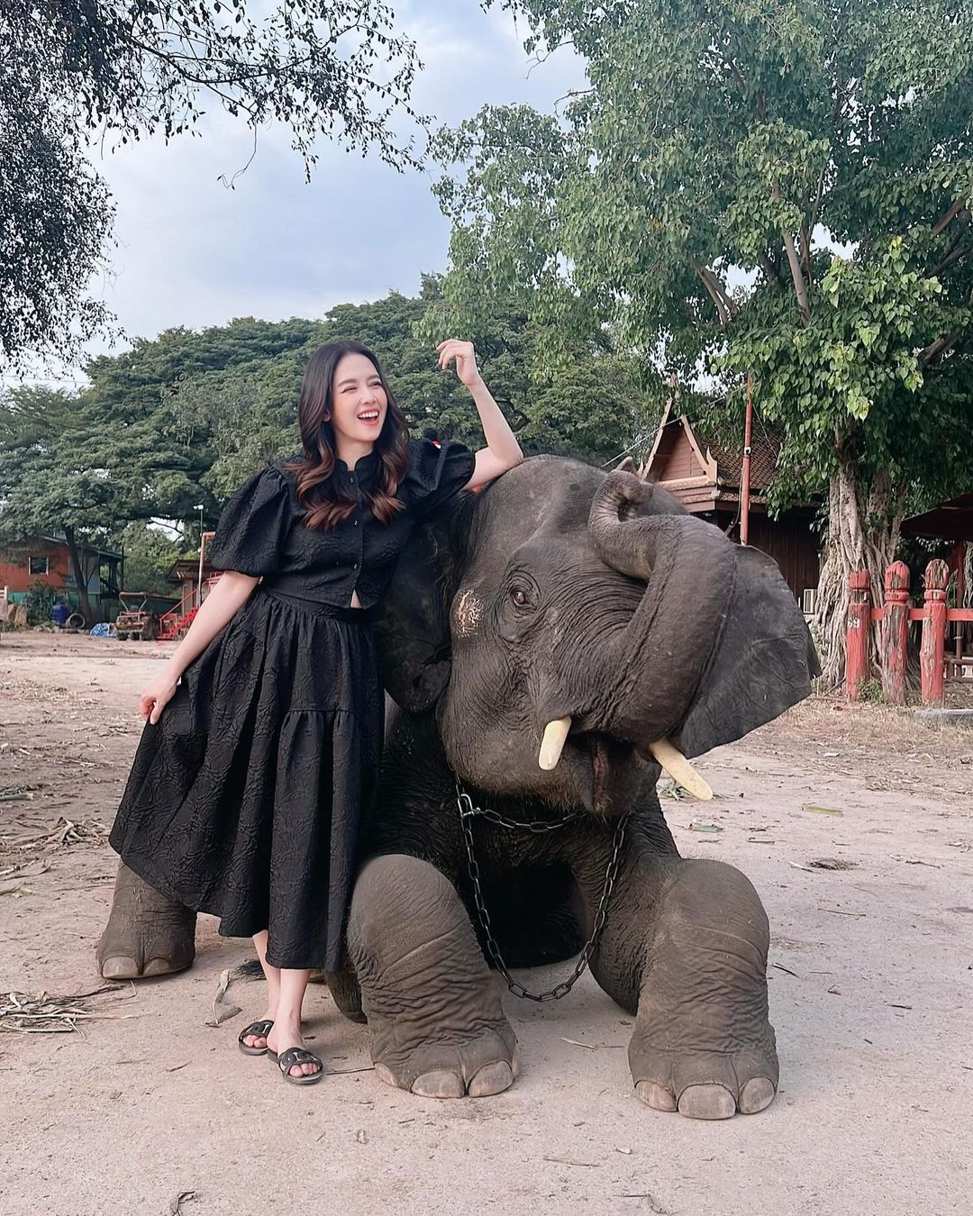 โม - อมีนา พินิจ