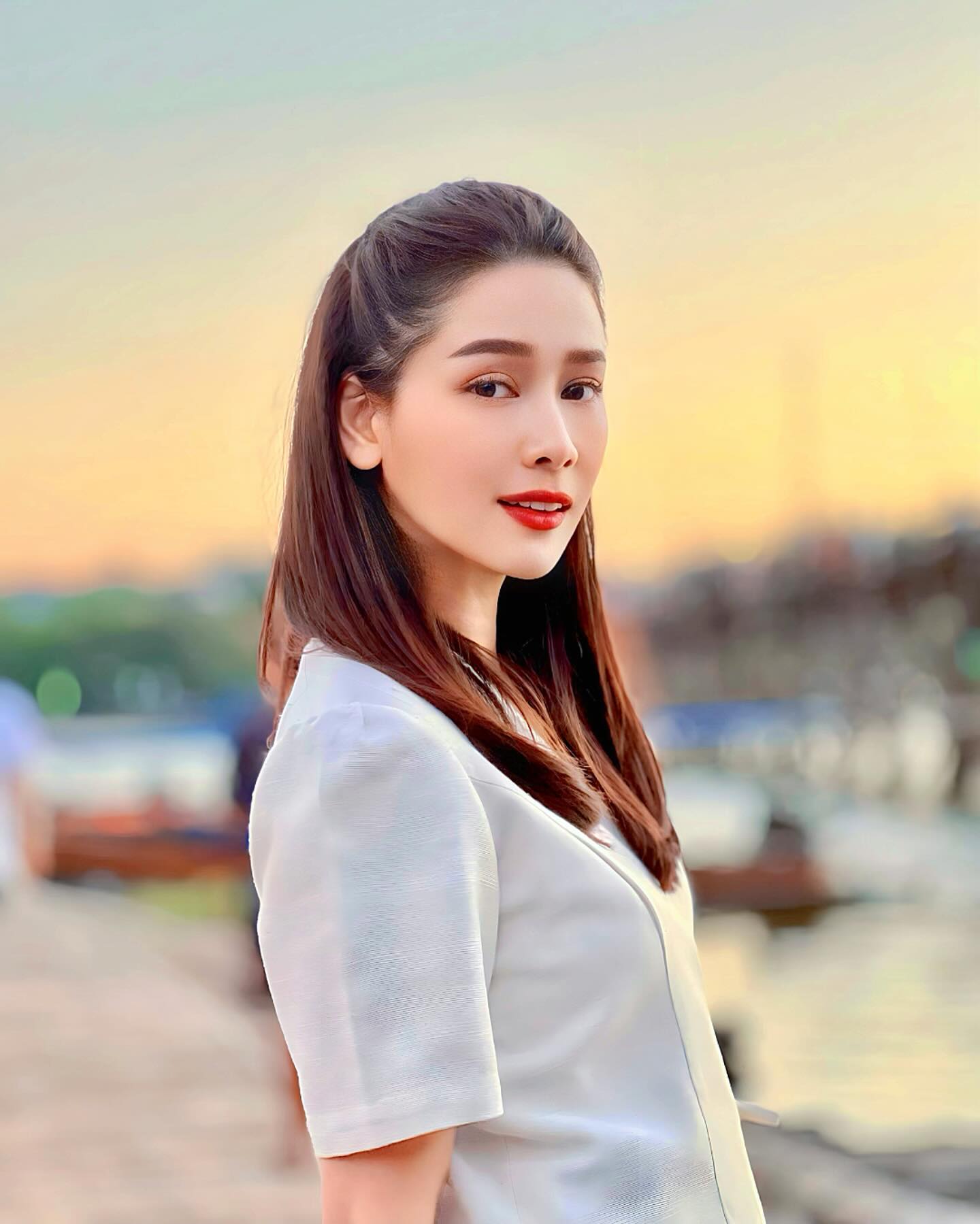 โม - อมีนา พินิจ