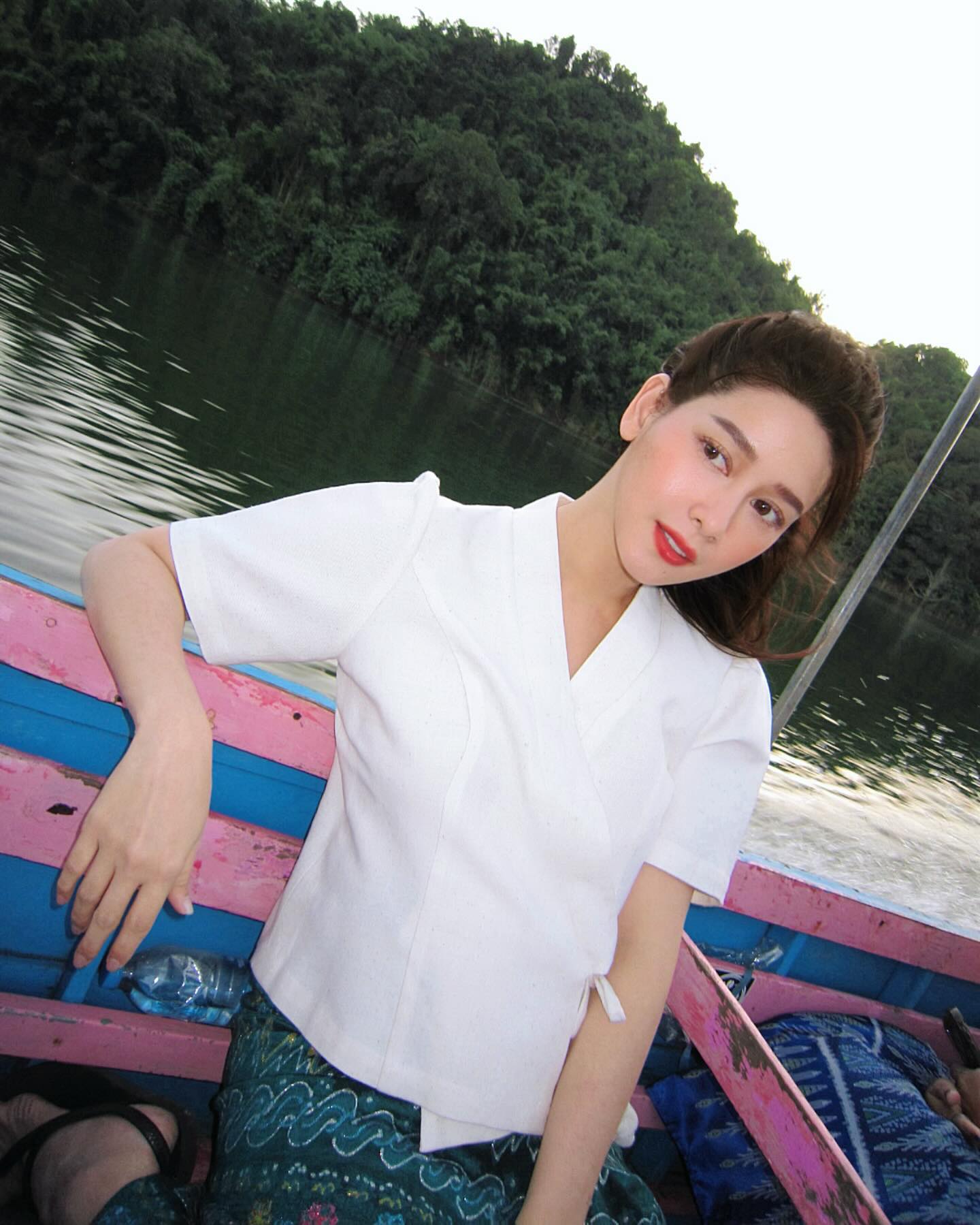 โม - อมีนา พินิจ