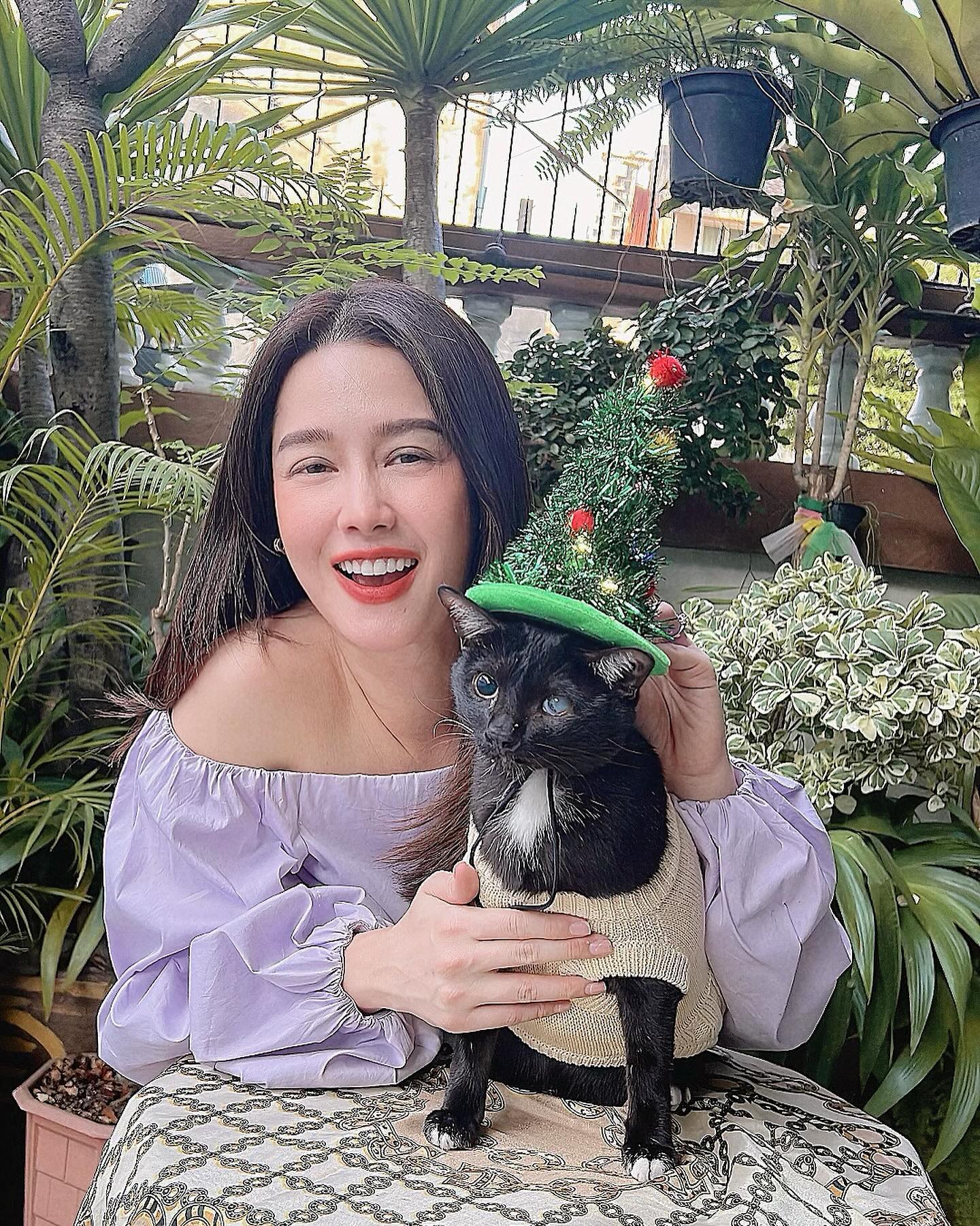 โม - อมีนา พินิจ