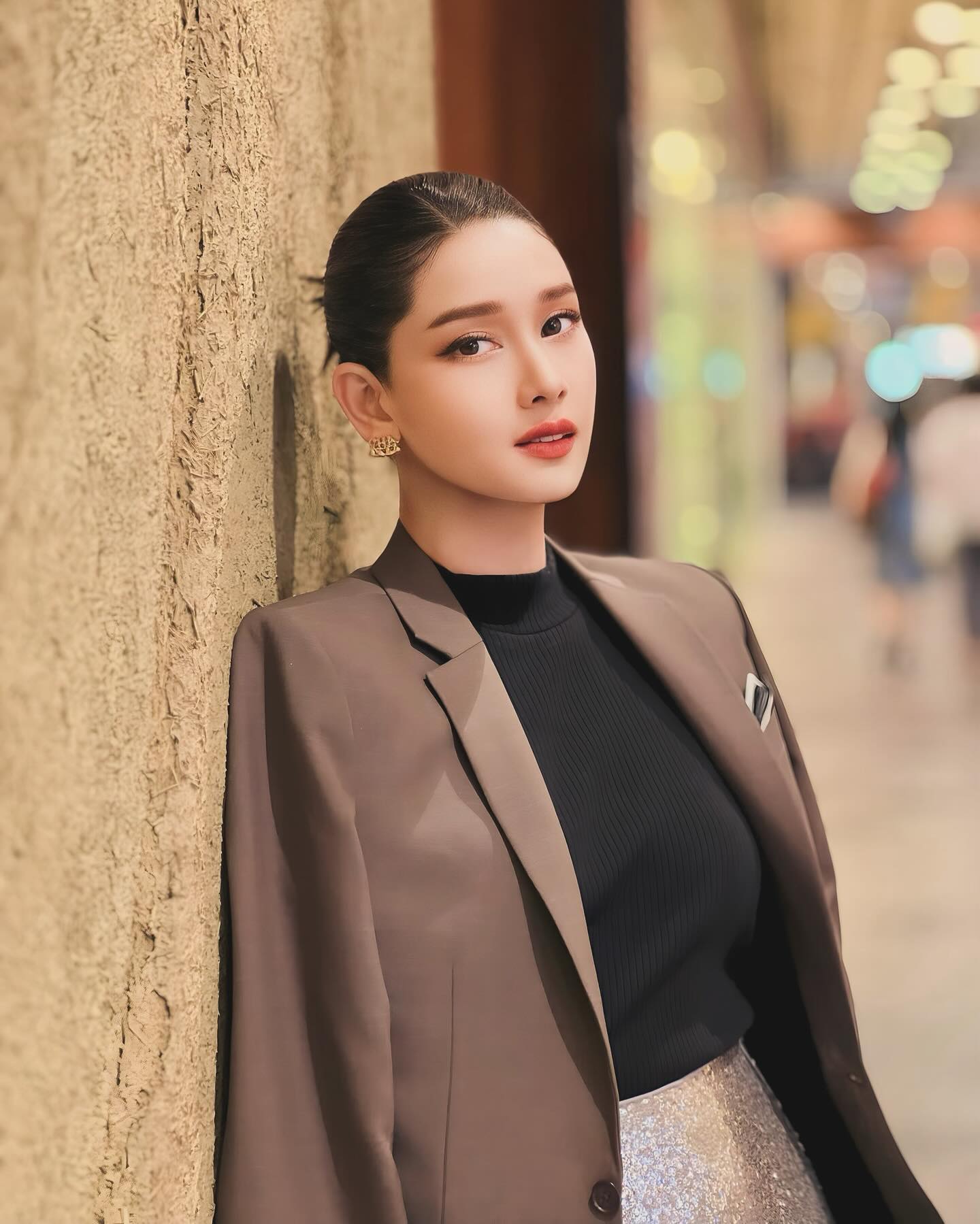 โม - อมีนา พินิจ