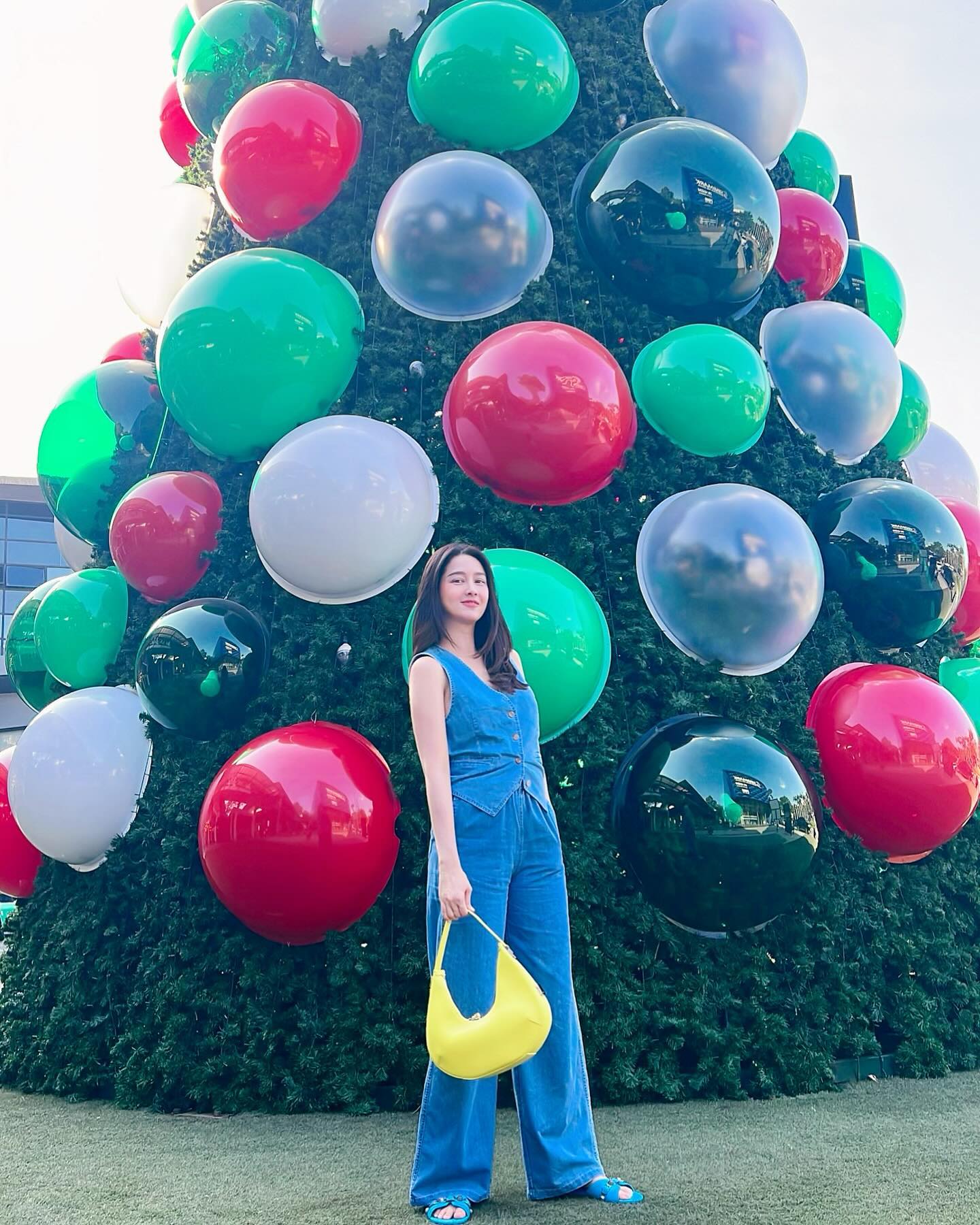 โม - อมีนา พินิจ