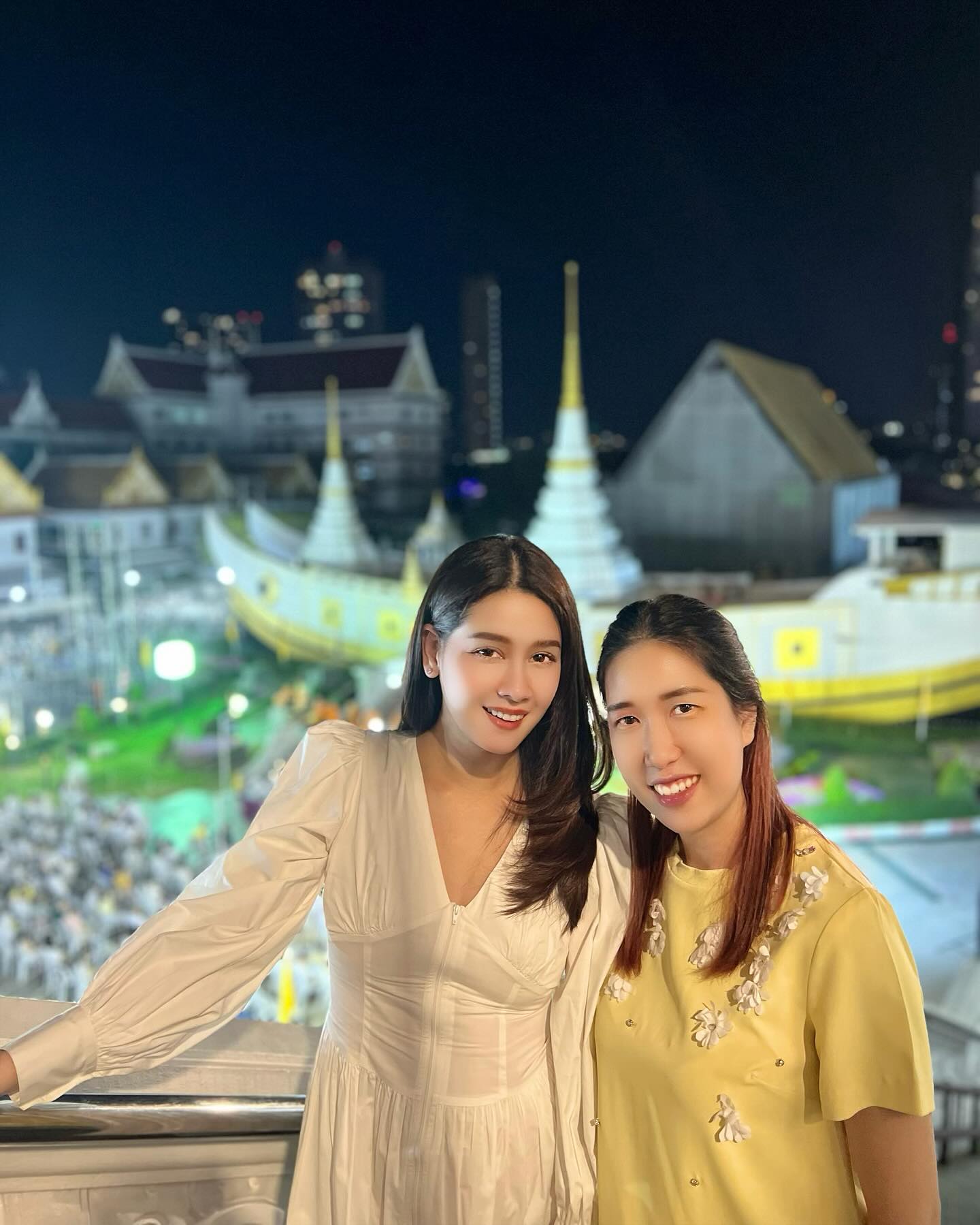 โม - อมีนา พินิจ