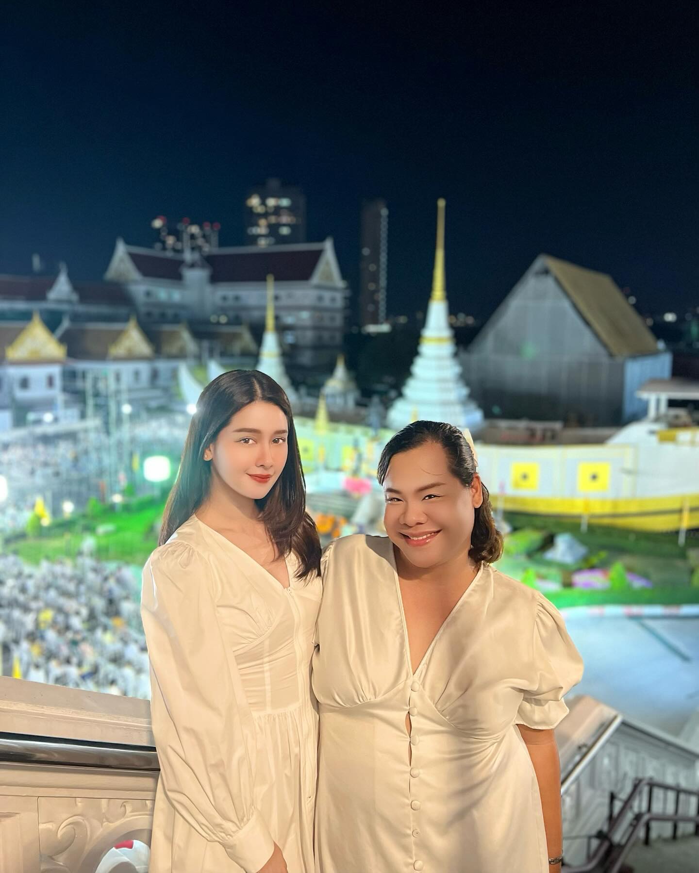 โม - อมีนา พินิจ