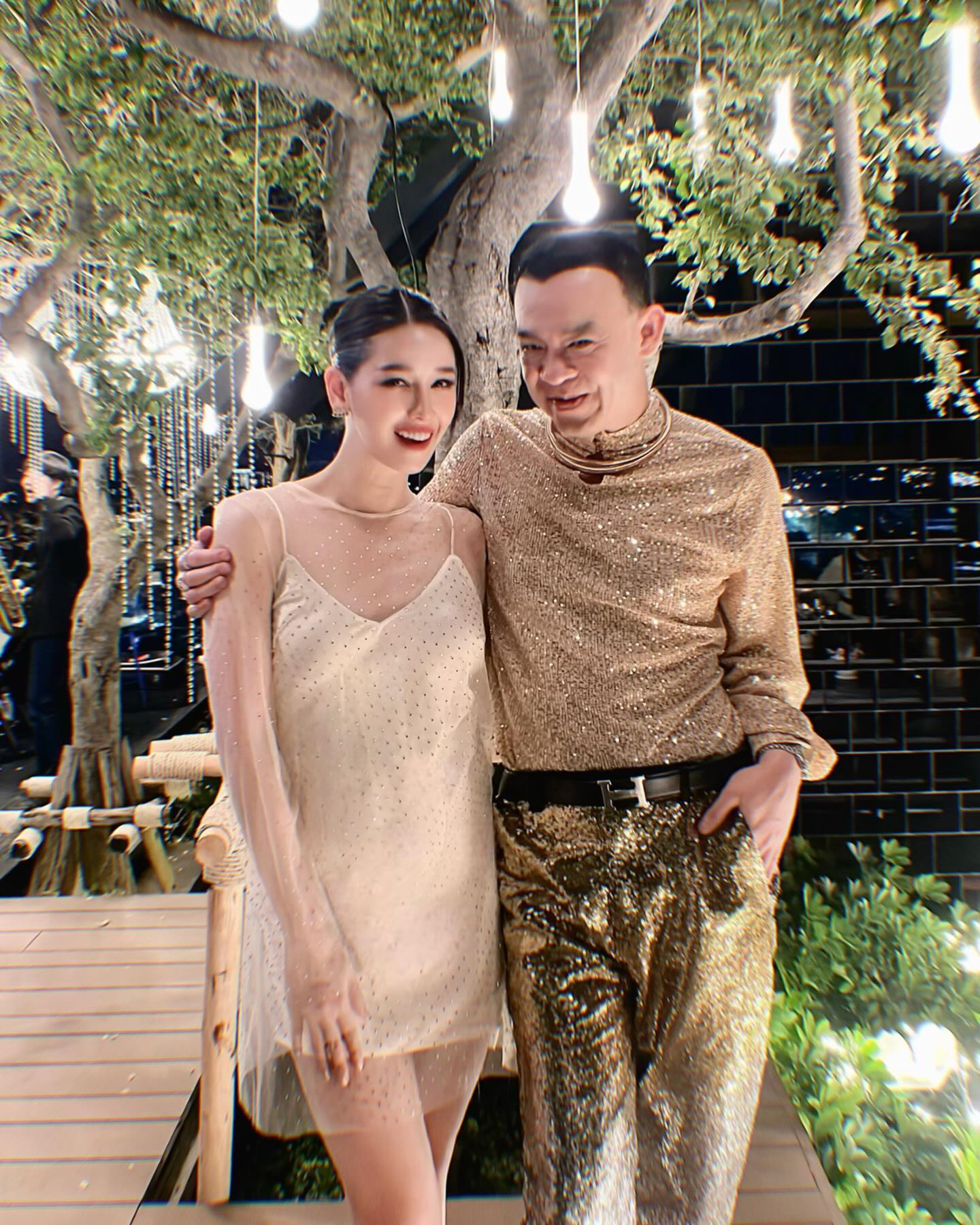 โม - อมีนา พินิจ