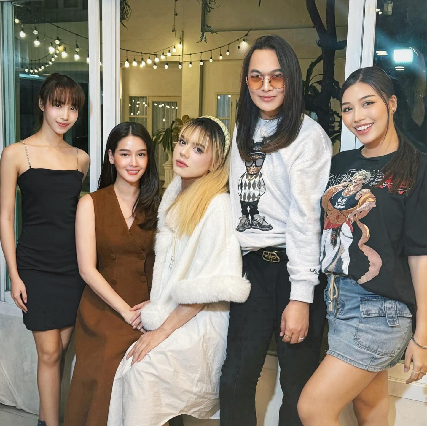โม - อมีนา พินิจ