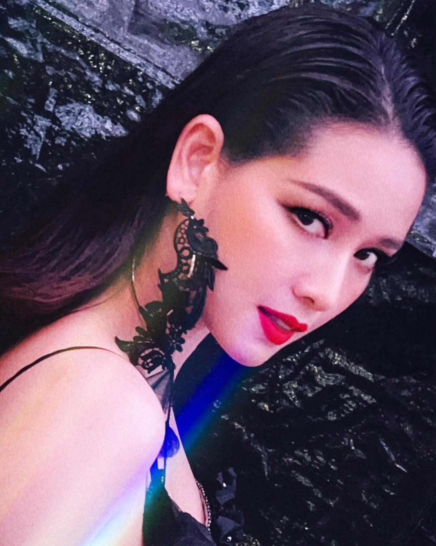 โม - อมีนา พินิจ