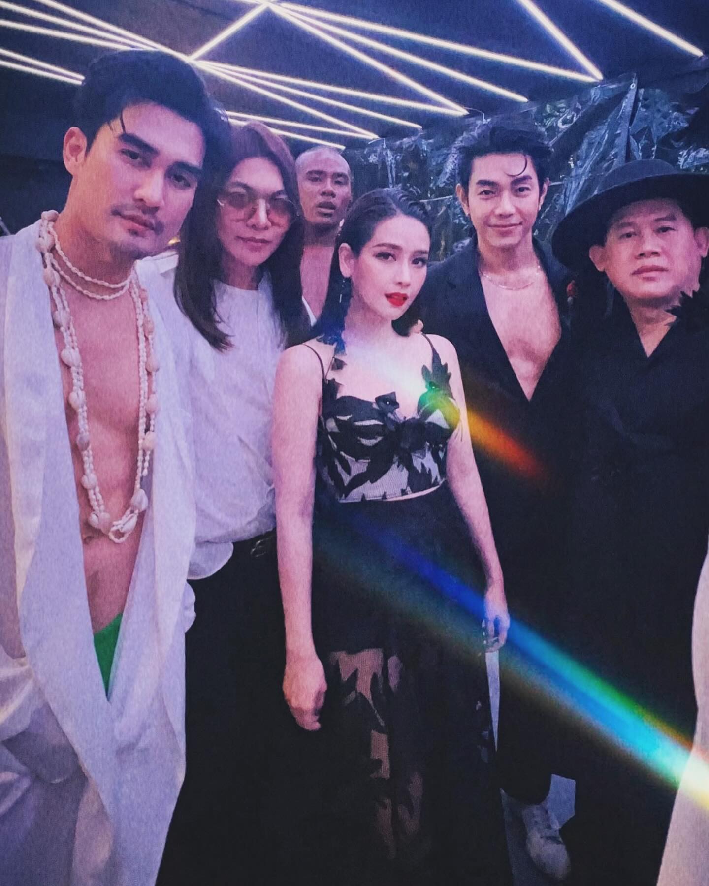 โม - อมีนา พินิจ