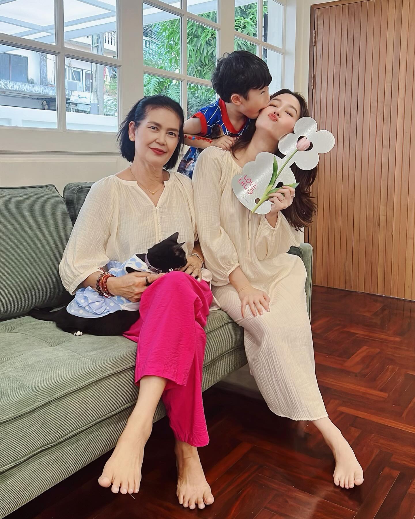 โม - อมีนา พินิจ