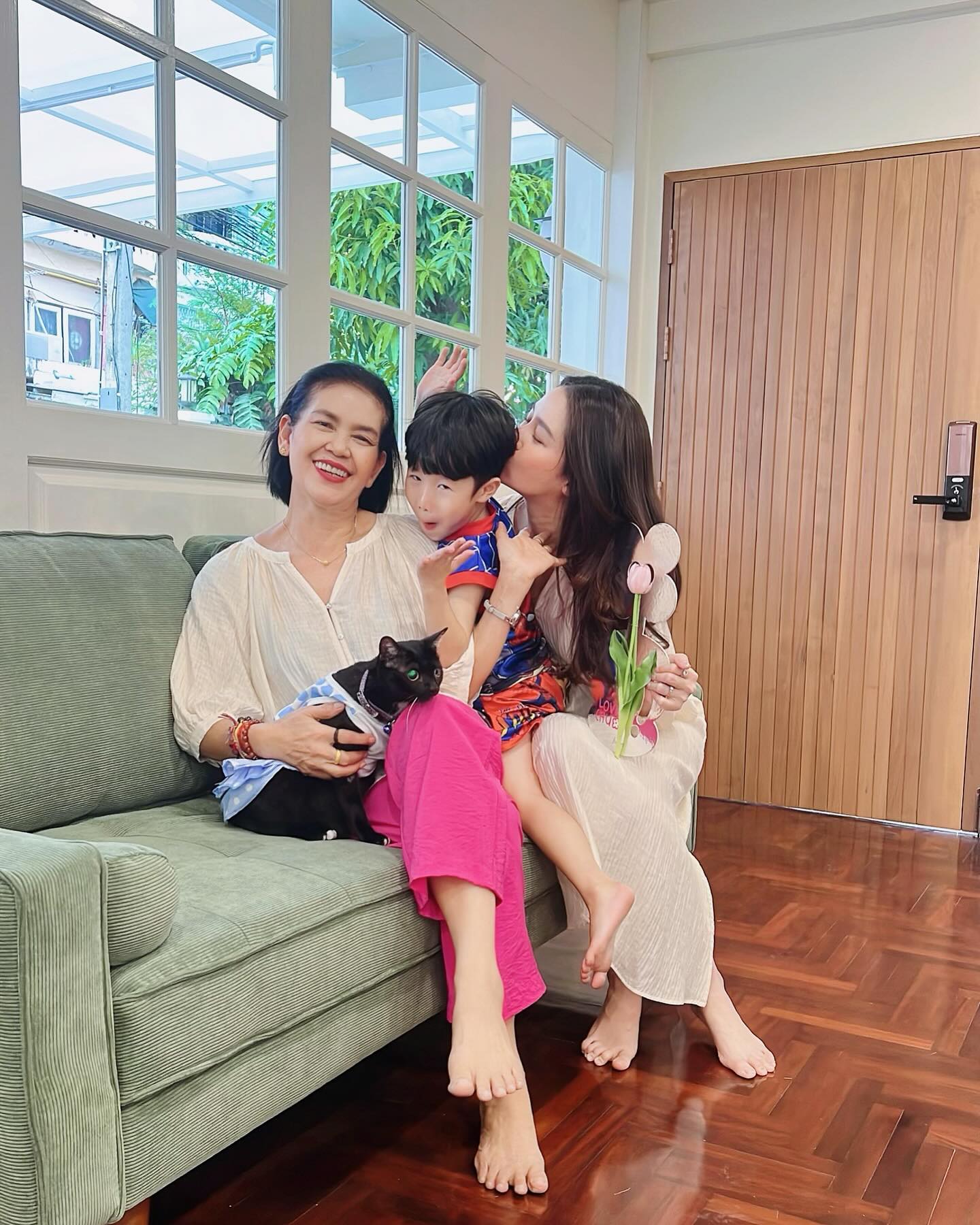 โม - อมีนา พินิจ