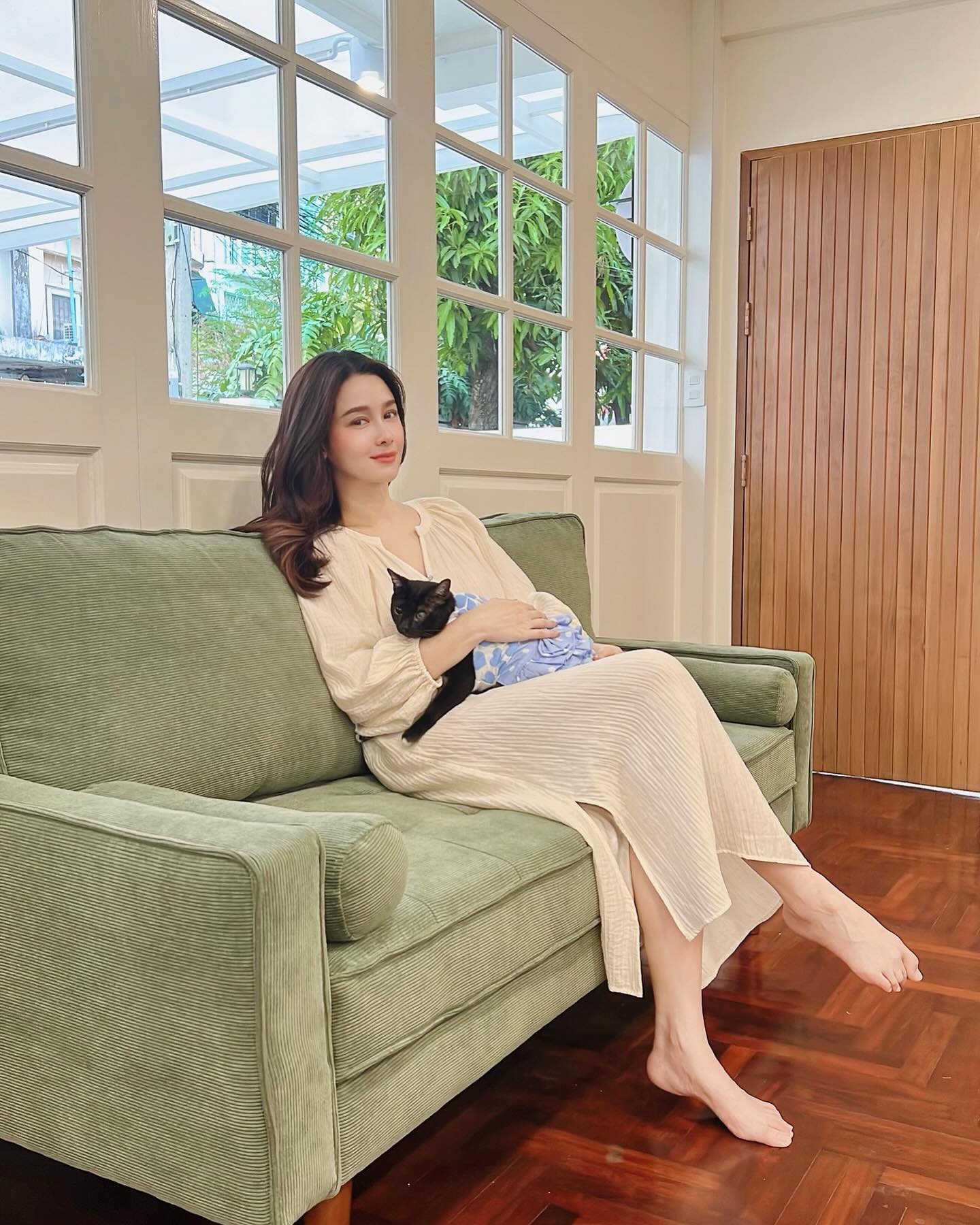 โม - อมีนา พินิจ