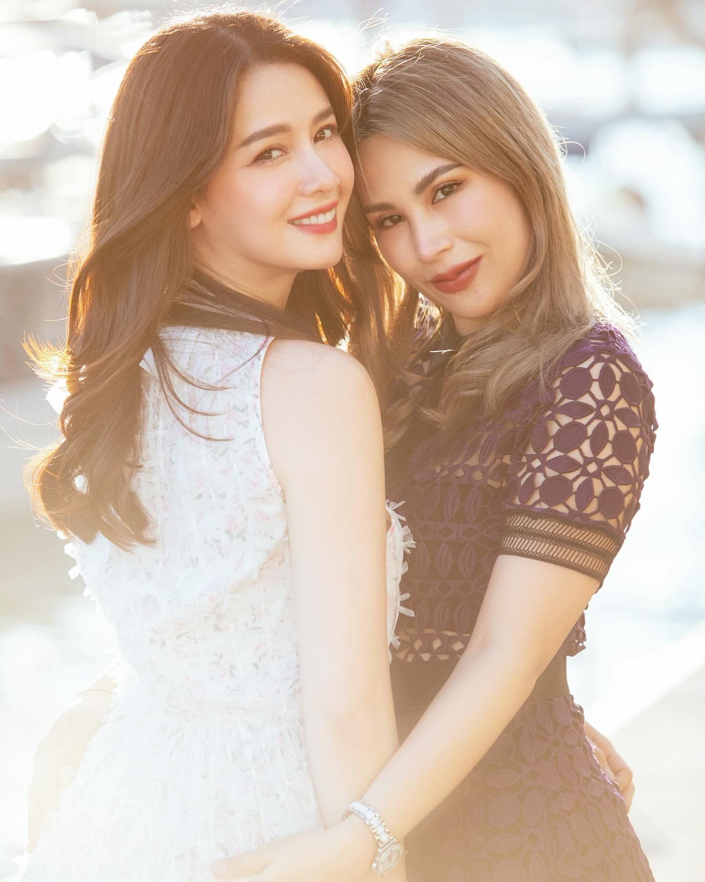 โม - อมีนา พินิจ