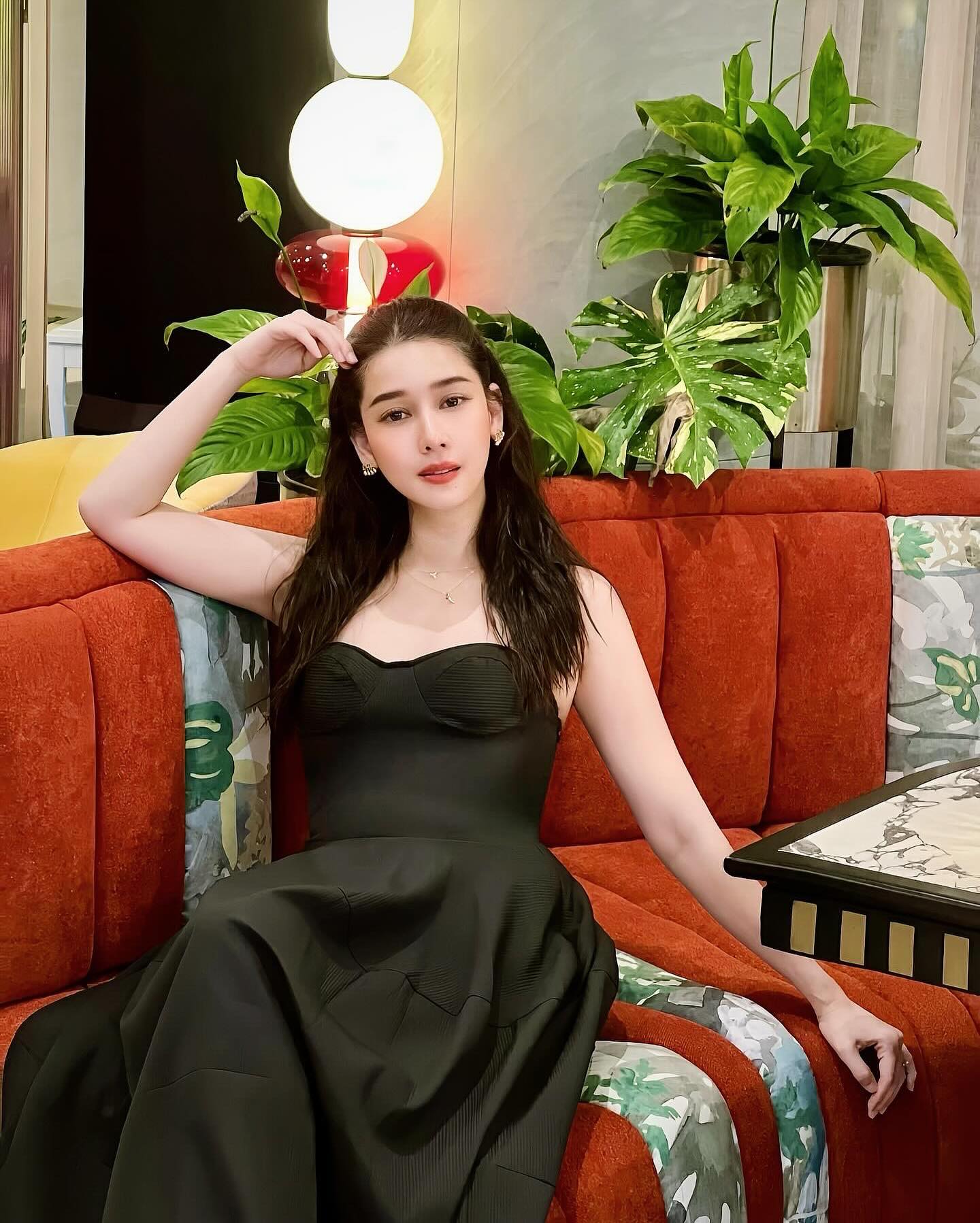 โม - อมีนา พินิจ