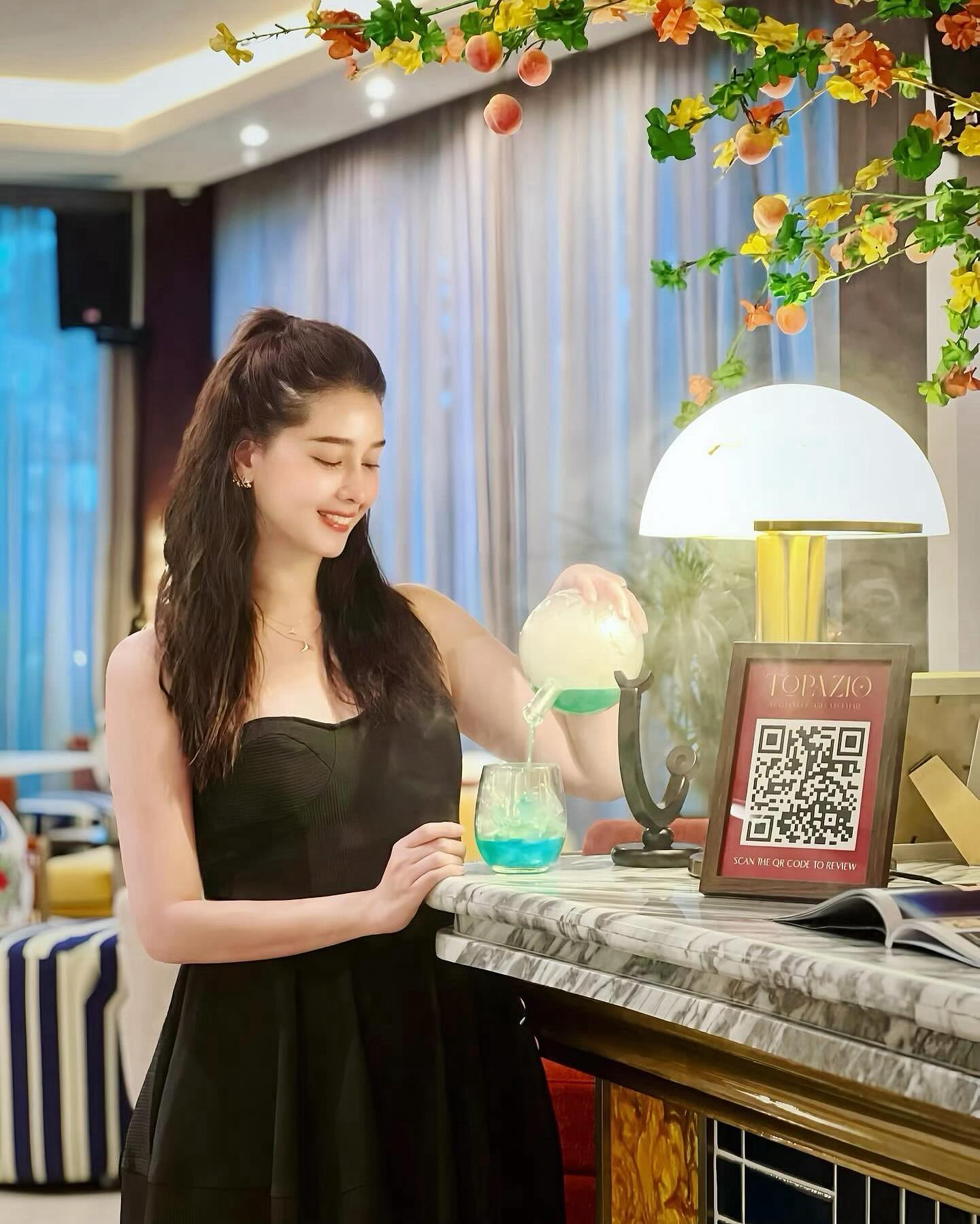โม - อมีนา พินิจ