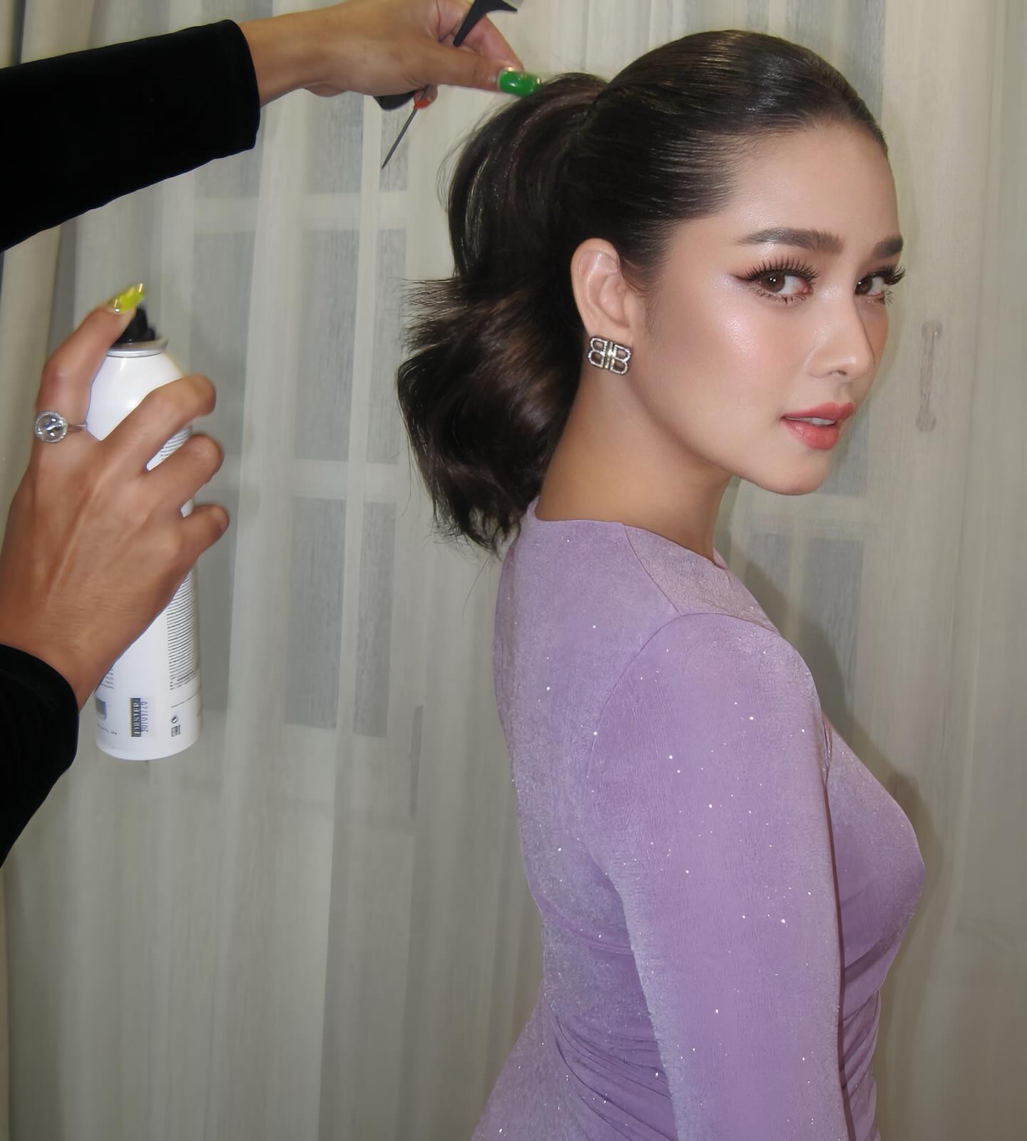 โม - อมีนา พินิจ