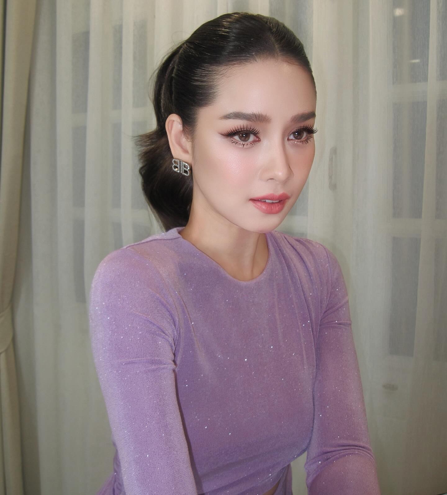 โม - อมีนา พินิจ