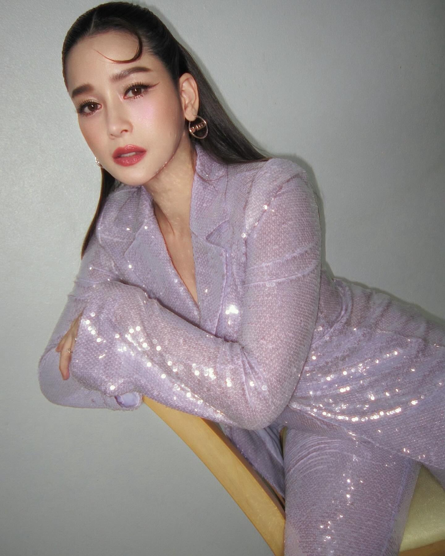 โม - อมีนา พินิจ